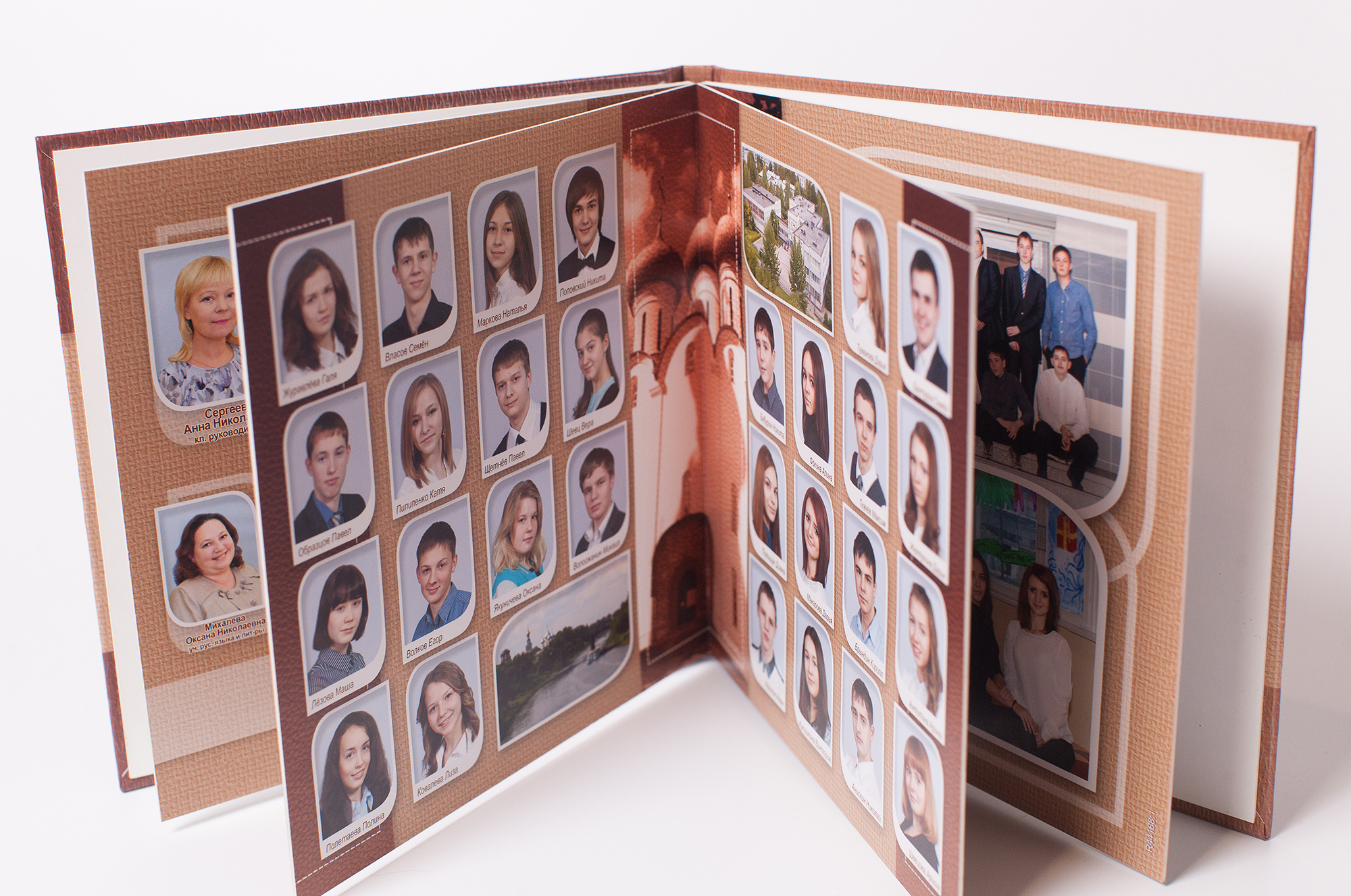 Традиционные выпускные альбомы для 9 и 11 классов в Вологде