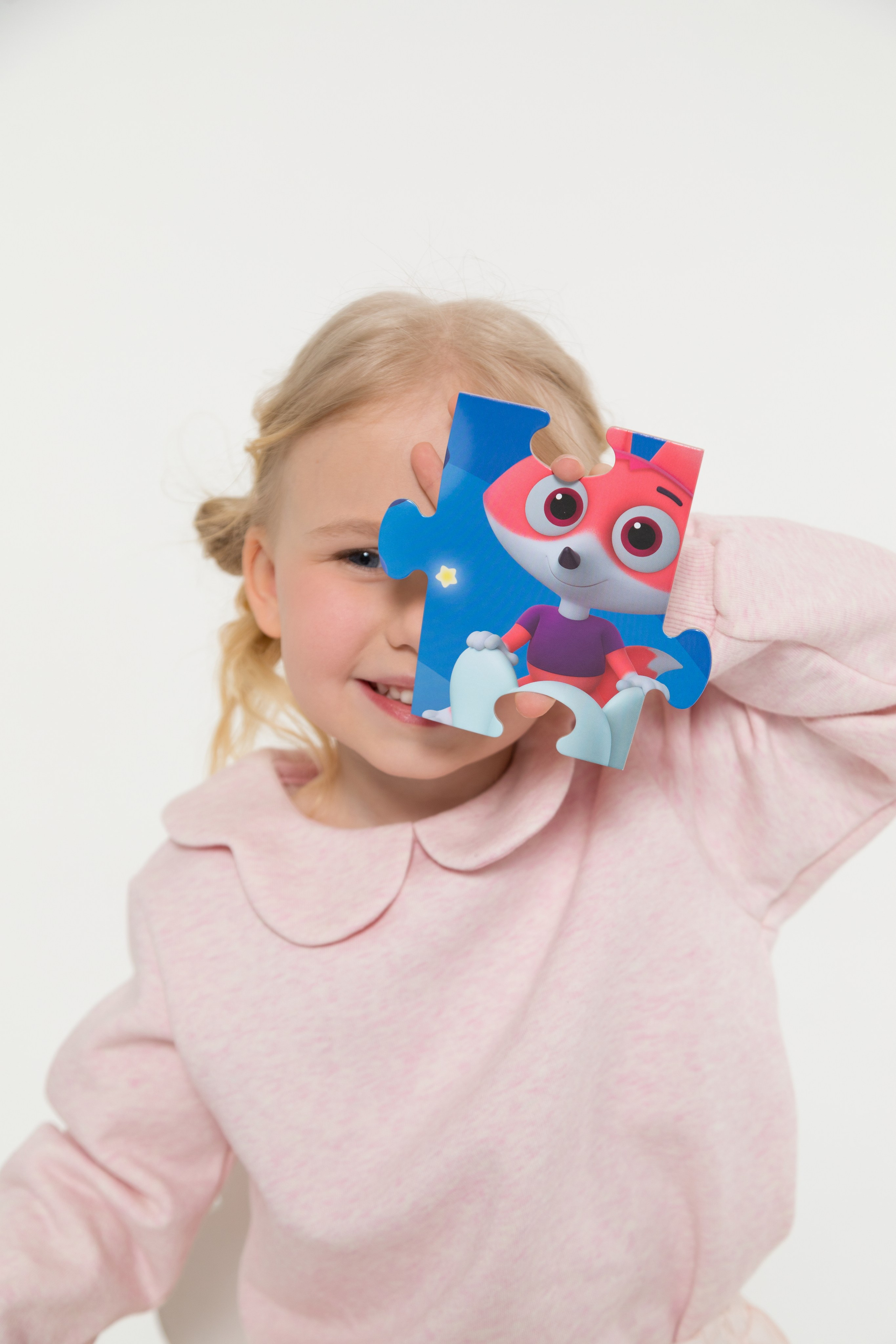 Имиджевая и каталожная съёмка для бренда детских пазлов. Детский и контент фотограф Надя Волкова Санкт-Петербург
