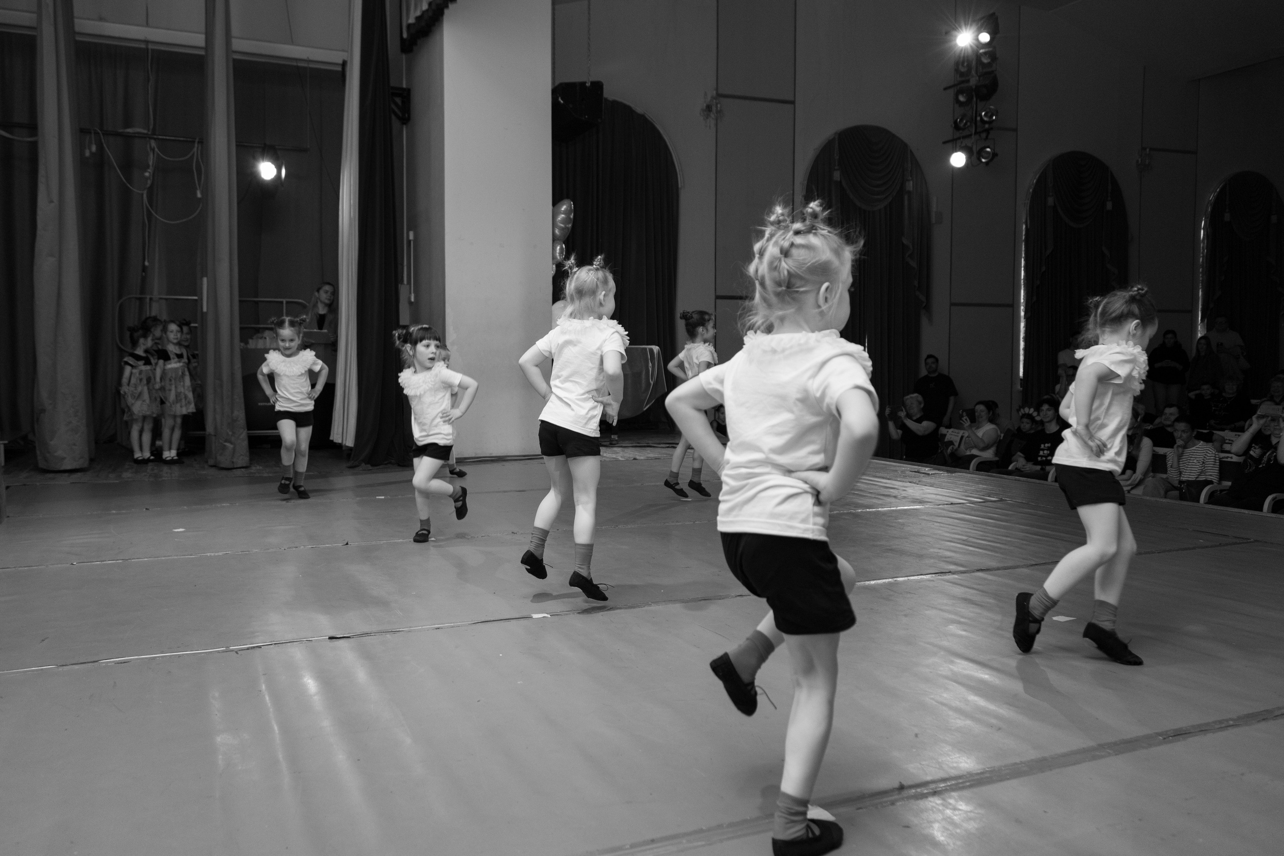 Большой концерт маленьких танцоров. Детский и контент фотограф Надя Волкова Санкт-Петербург