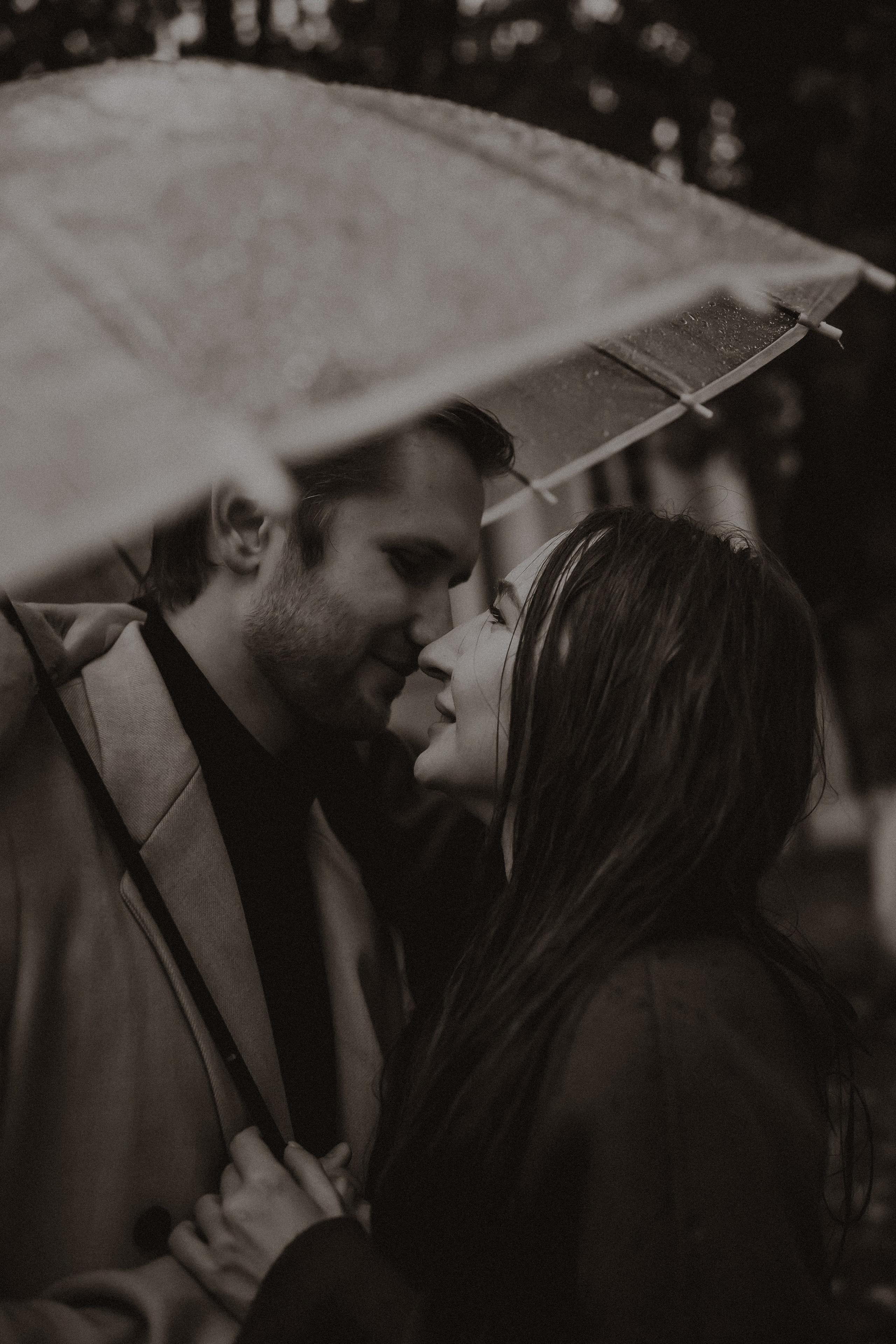 «Под звуки дождя». Твой проводник в мир ушедших эпох, романтики и женственности