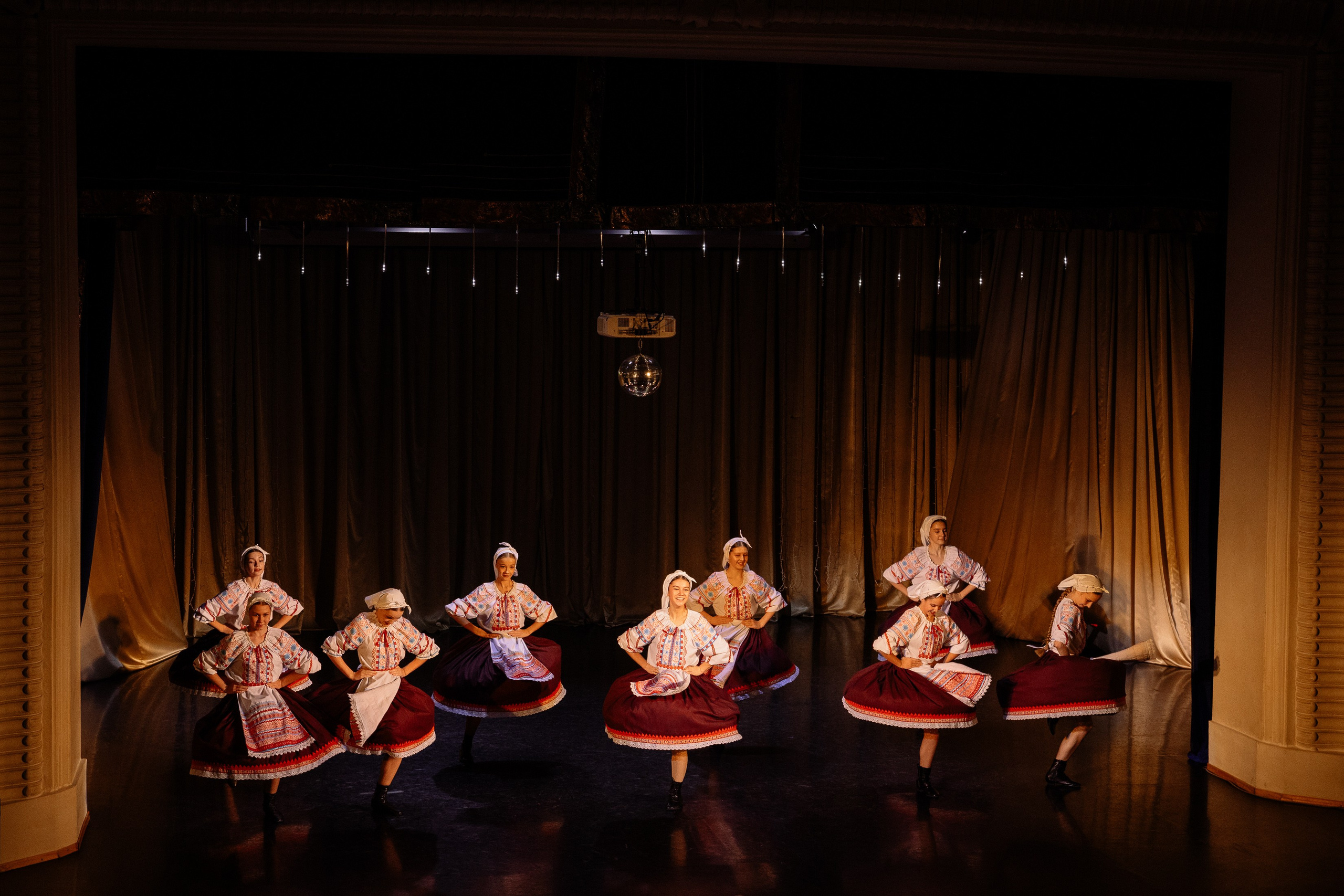 Сибирские узоры ДК Ефремова. Фотограф Юлия Мальцева