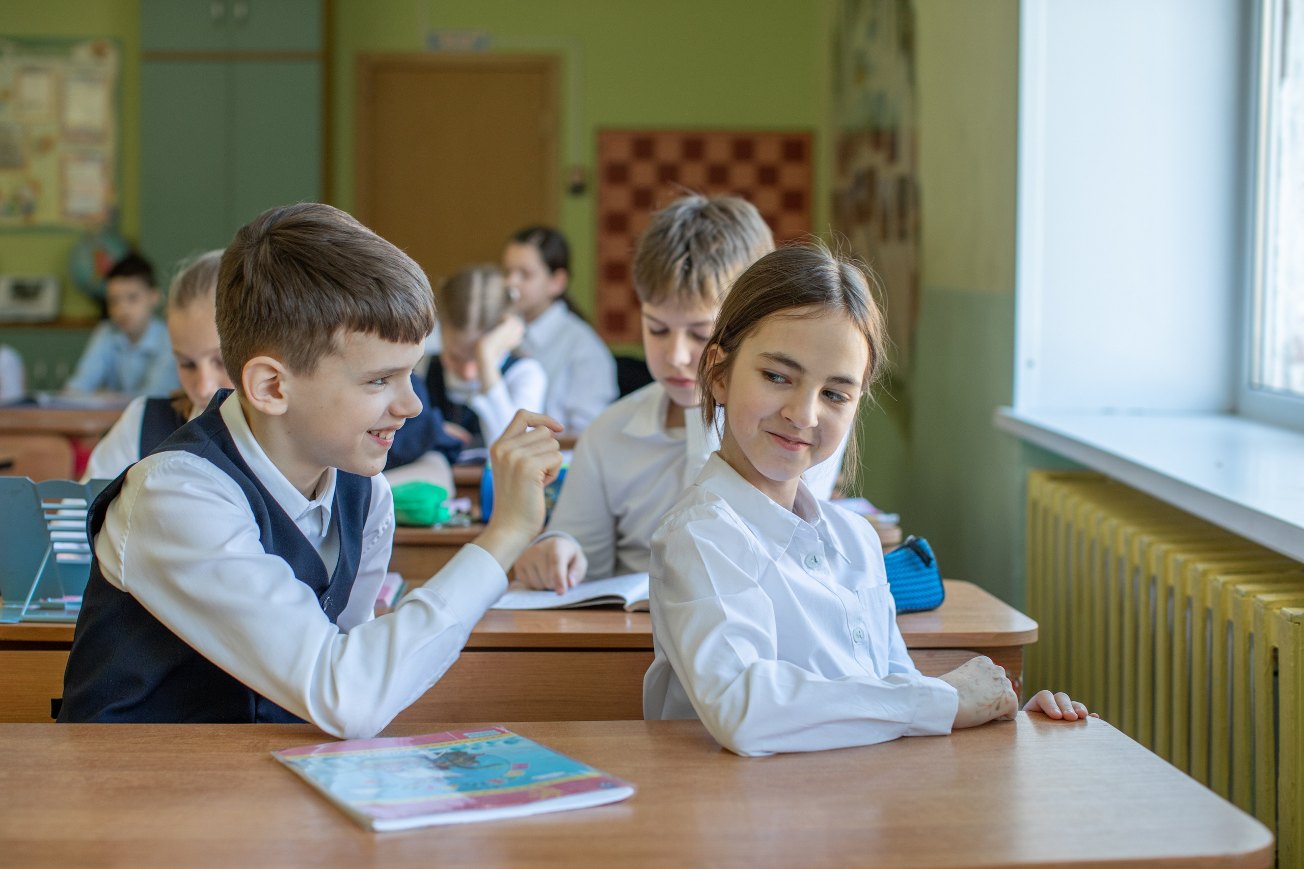 Фотографии из альбома для 4 класса. Семейный и детский фотограф Елена Коловицкова