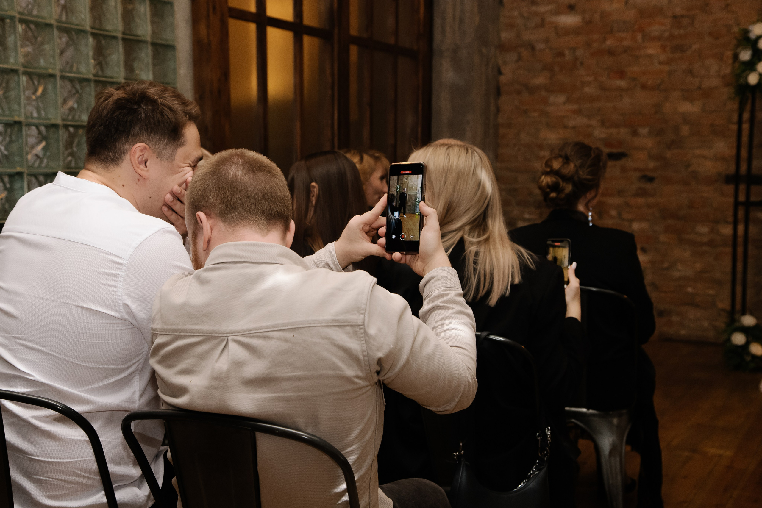 Цветочная локация. Свадебный фотограф Челябинск Полина Чеботарь