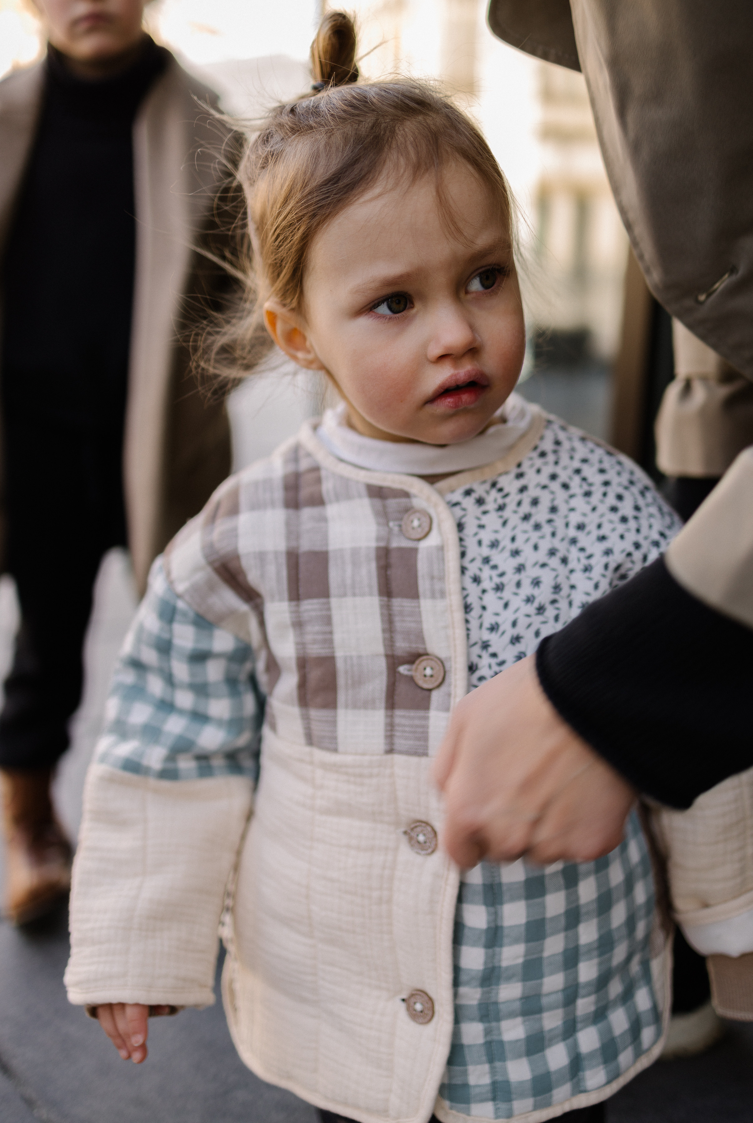 Айгуль с дочками. Городская прогулка. Семейный фотограф Мария Маркова Москва и Одинцово