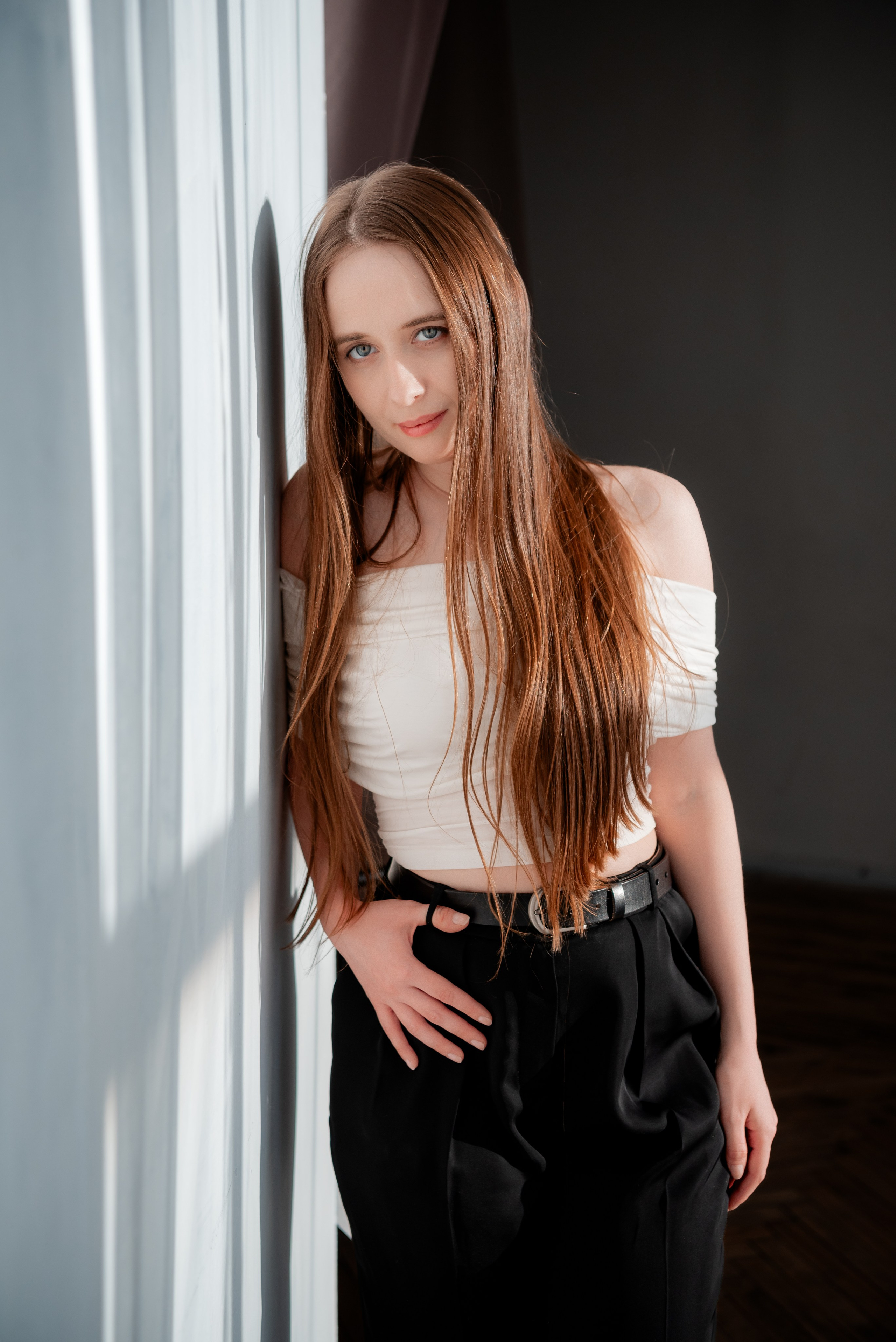 Студийная фотосессиия для девушки в Волгоградской студии Фабрика. Фотограф в Волгограде и Волжском Александр Горбань