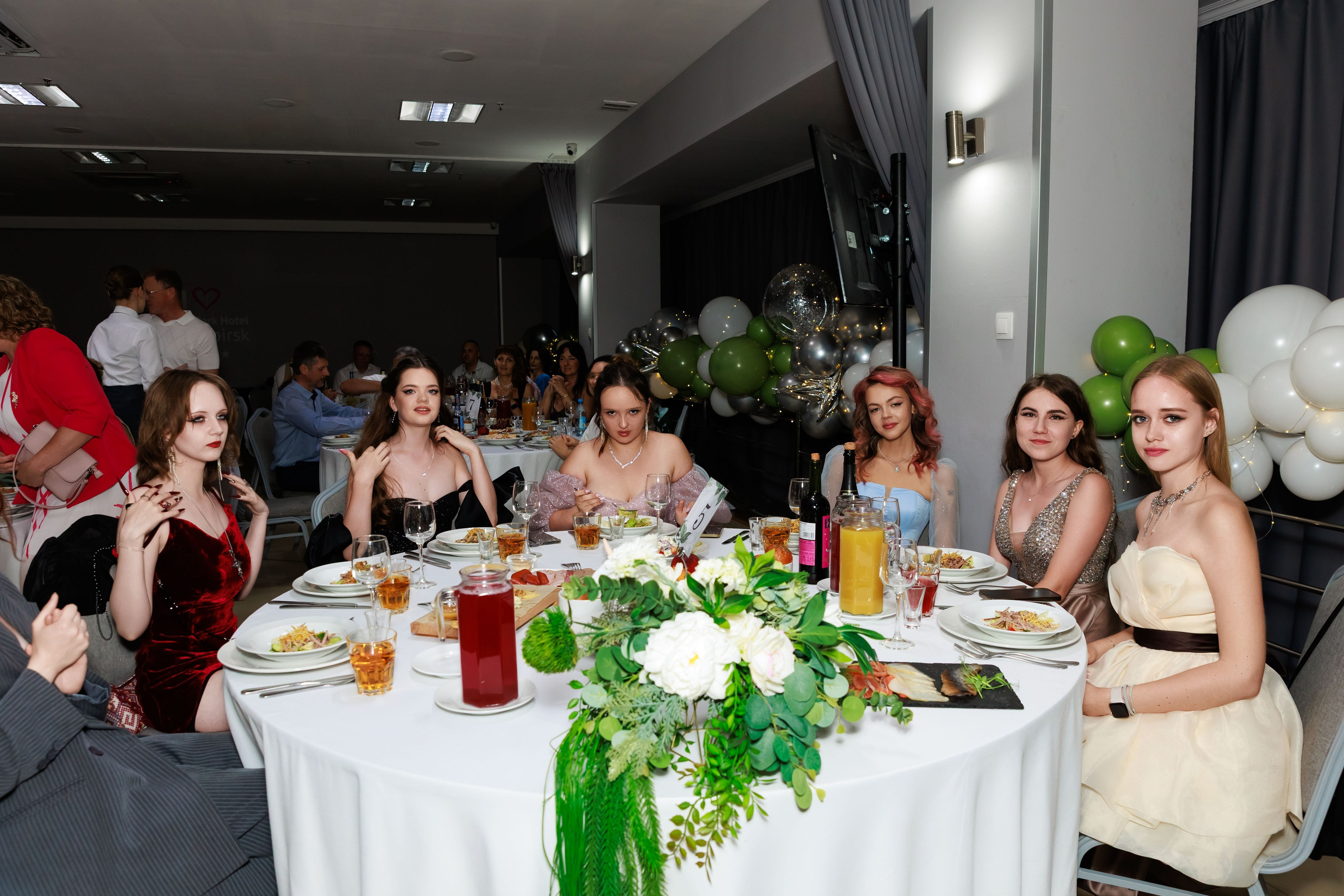 Выпускной 11 классов. Фотограф Новосибирск — Наталья Гресь