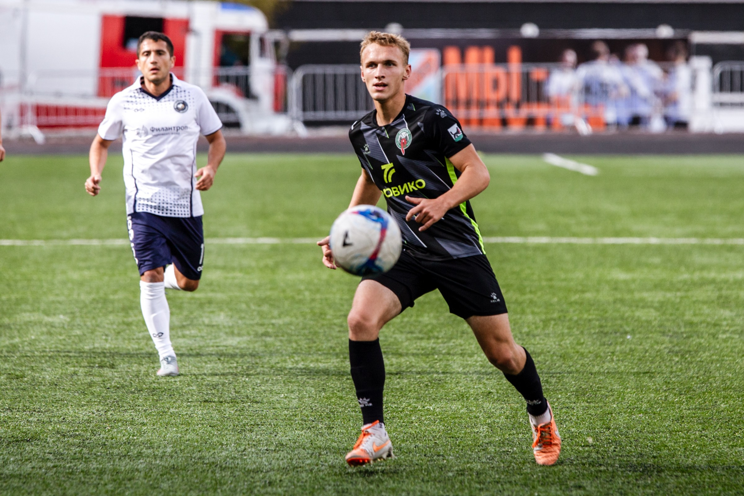 Первенство России по футболу LEON-Вторая лига Б | ФК Иркутск — Космос (Долгопрудный) | 14.09.25. Фотограф в Иркутске Евгения Айвазова