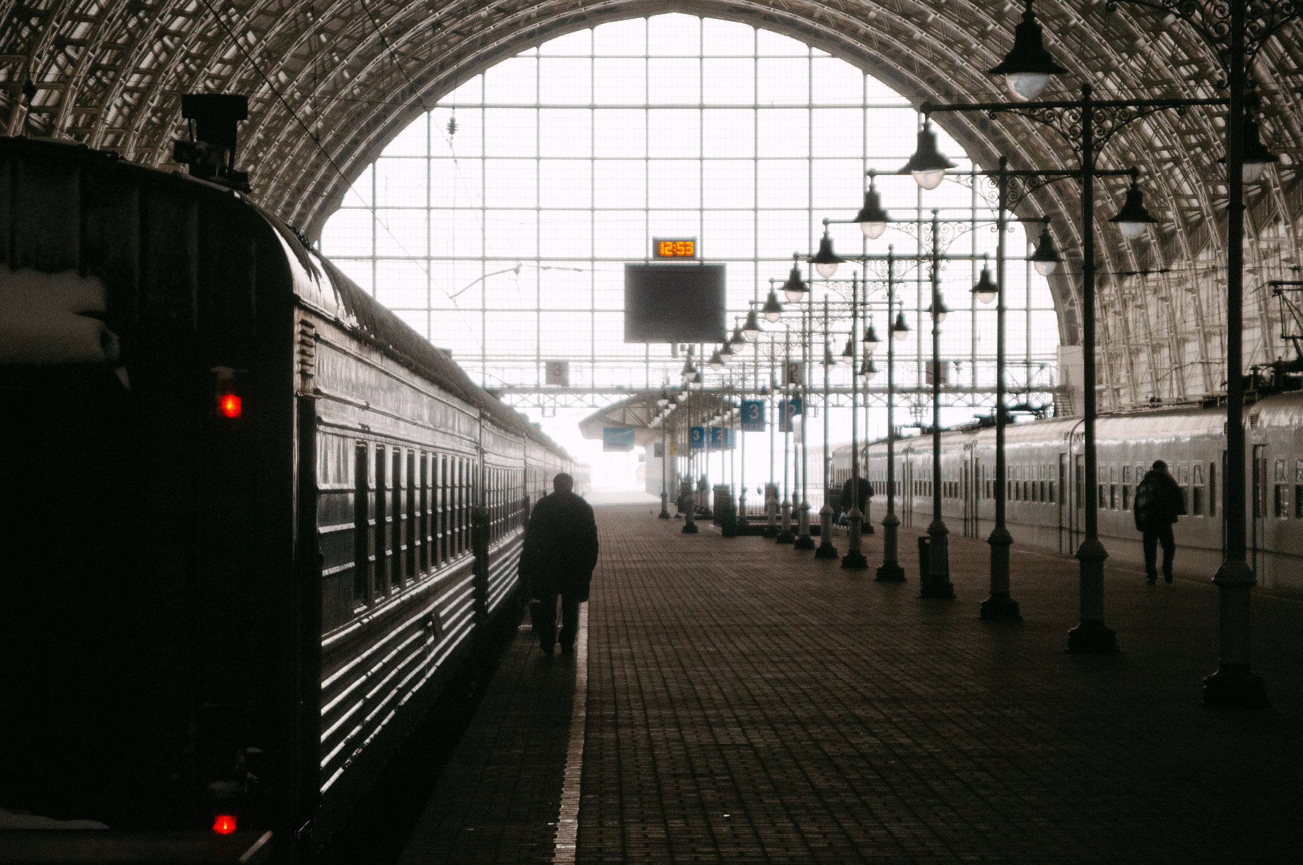 Вокзалы. Фотографии Дмитрия Захаренко