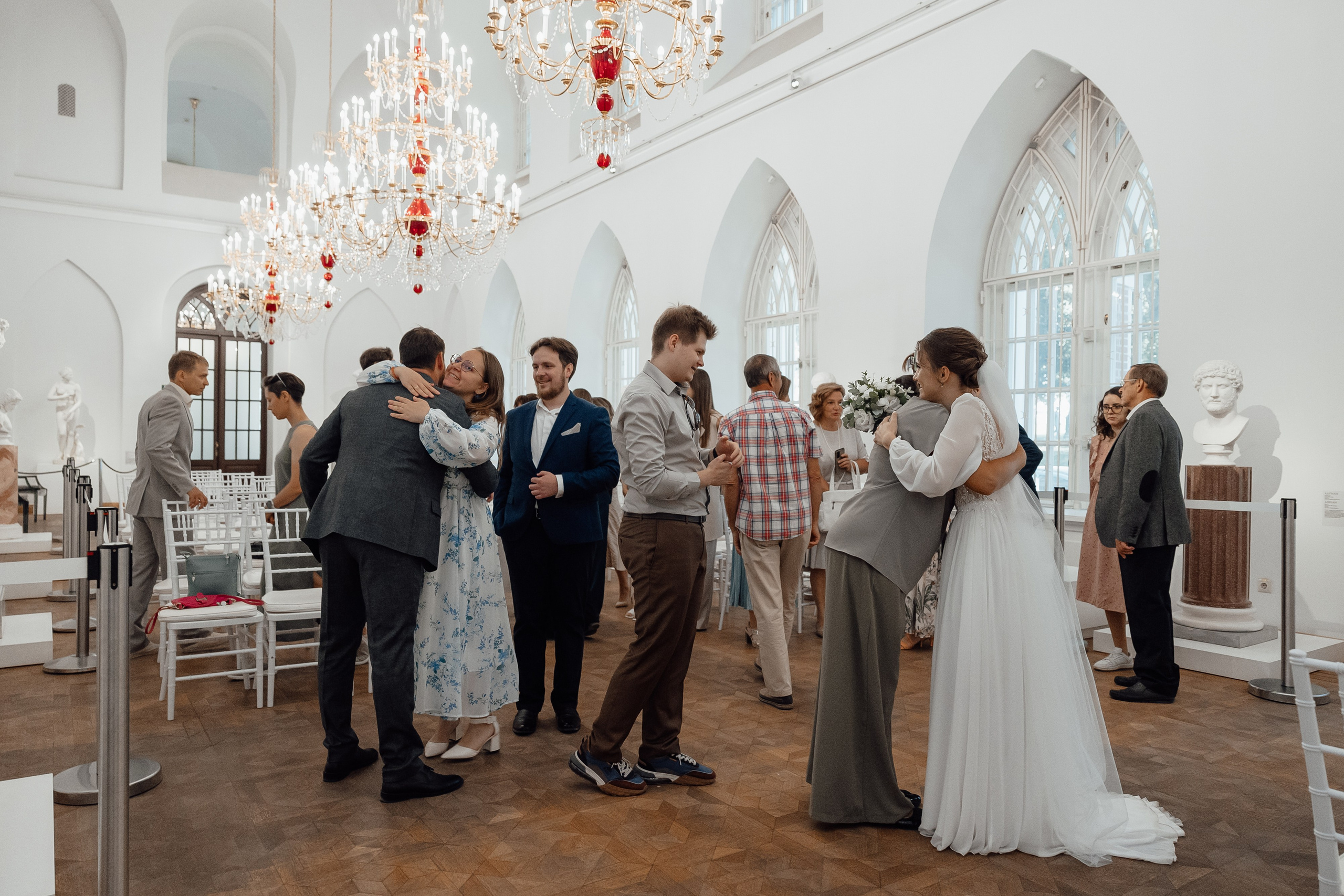 Свадебная фотосессия в Оперном доме Царицыно. Свадебный фотограф в Москве Дарья Олендарёва