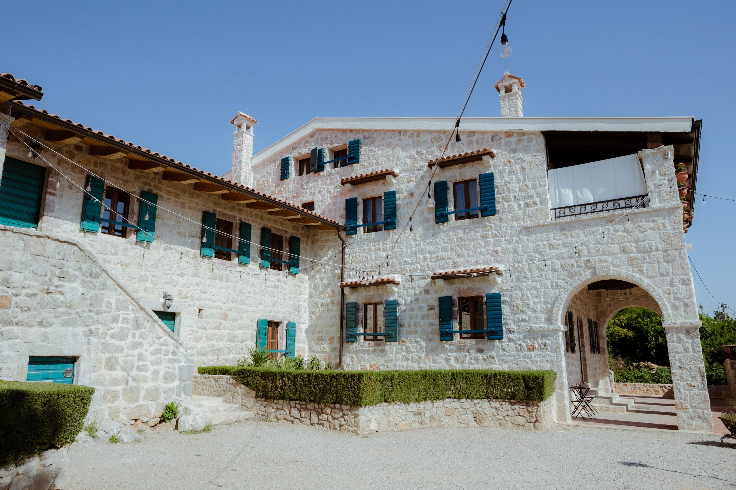 Julie and George. Elopement Wedding Photographer