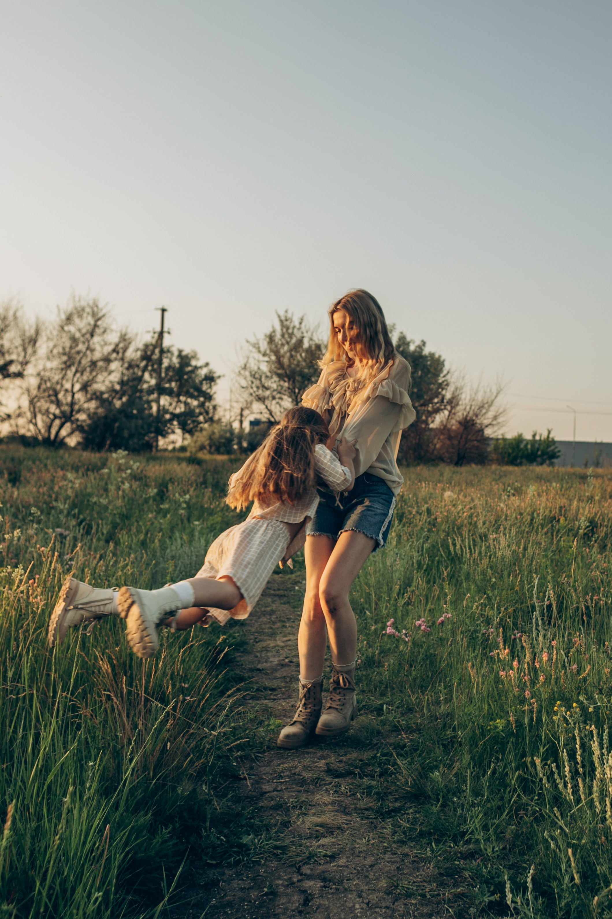 В золотом закате. Фотограф в Саратове