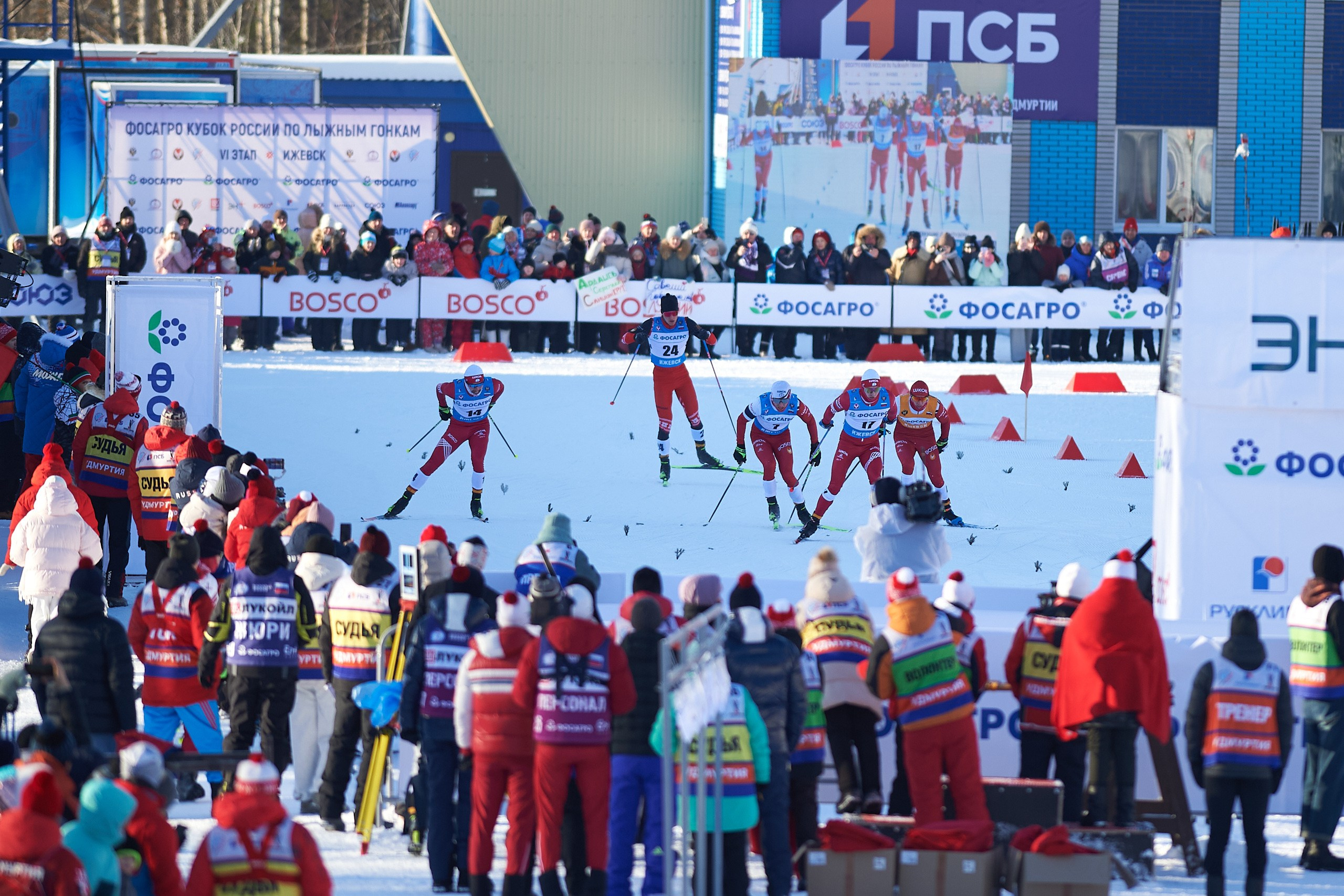 VI этап ФосАгро Кубка России по лыжным гонкам. Спринт. Ижевск 25.01.2025. Спортивный репортажный фотограф в Ижевске Сергей Мерзляков