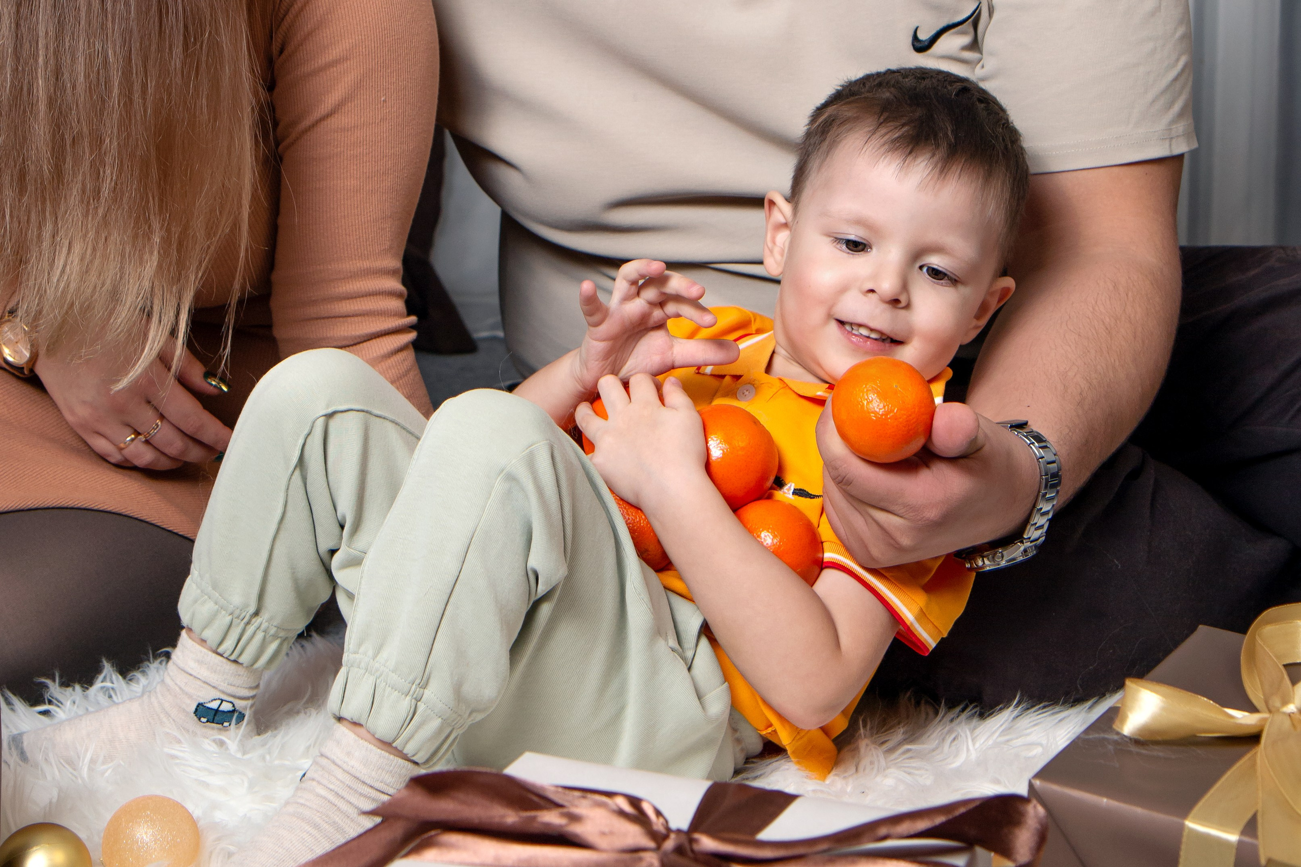 Семейная новогодняя фотосессия в Шелехове. Фотограф в Шелехове, лучшие выпускные альбомы в Шелехове