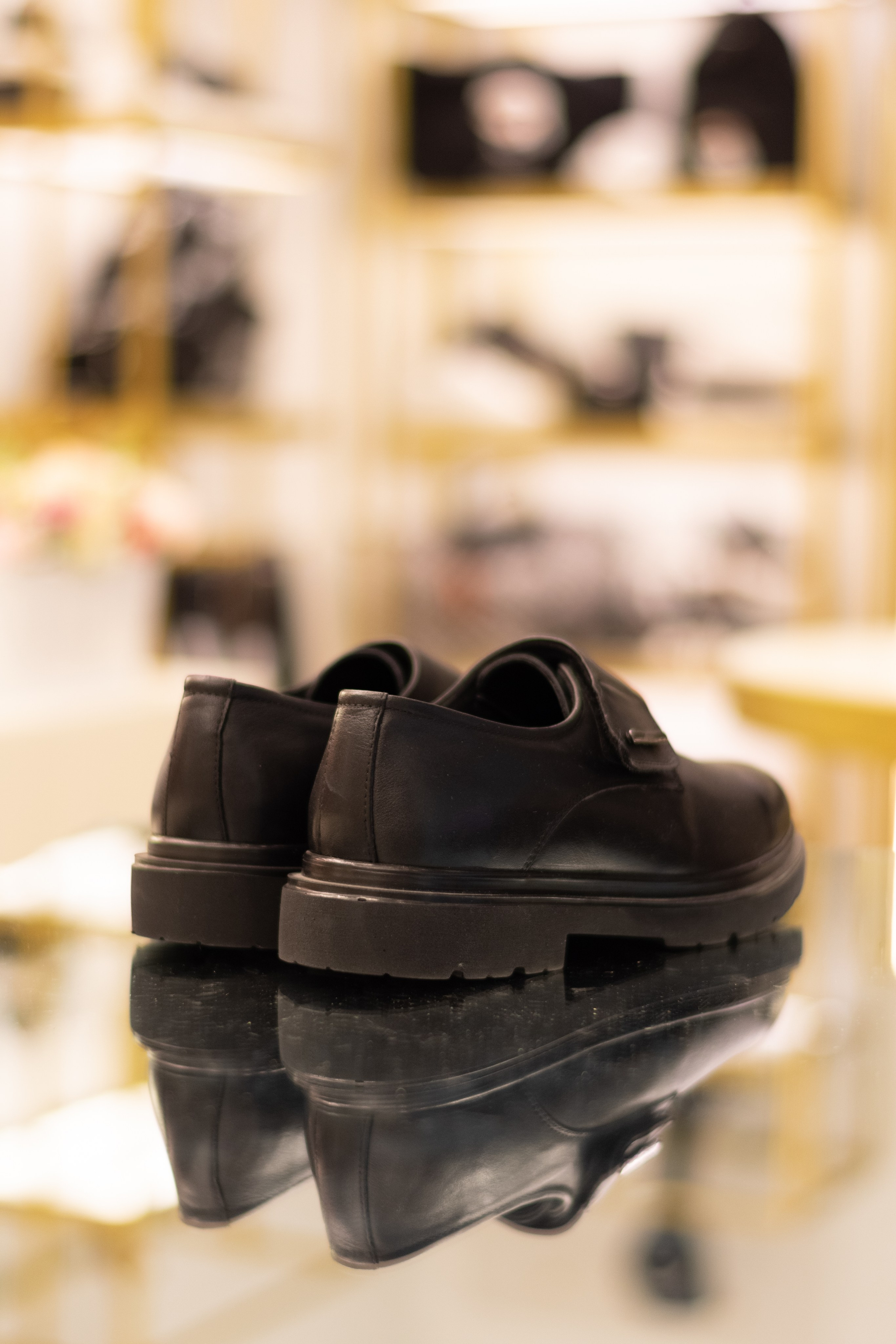 Для организаций. Предметная фотосессия для обувного магазина Capsula. Фотограф/видеограф Богдан Голованов