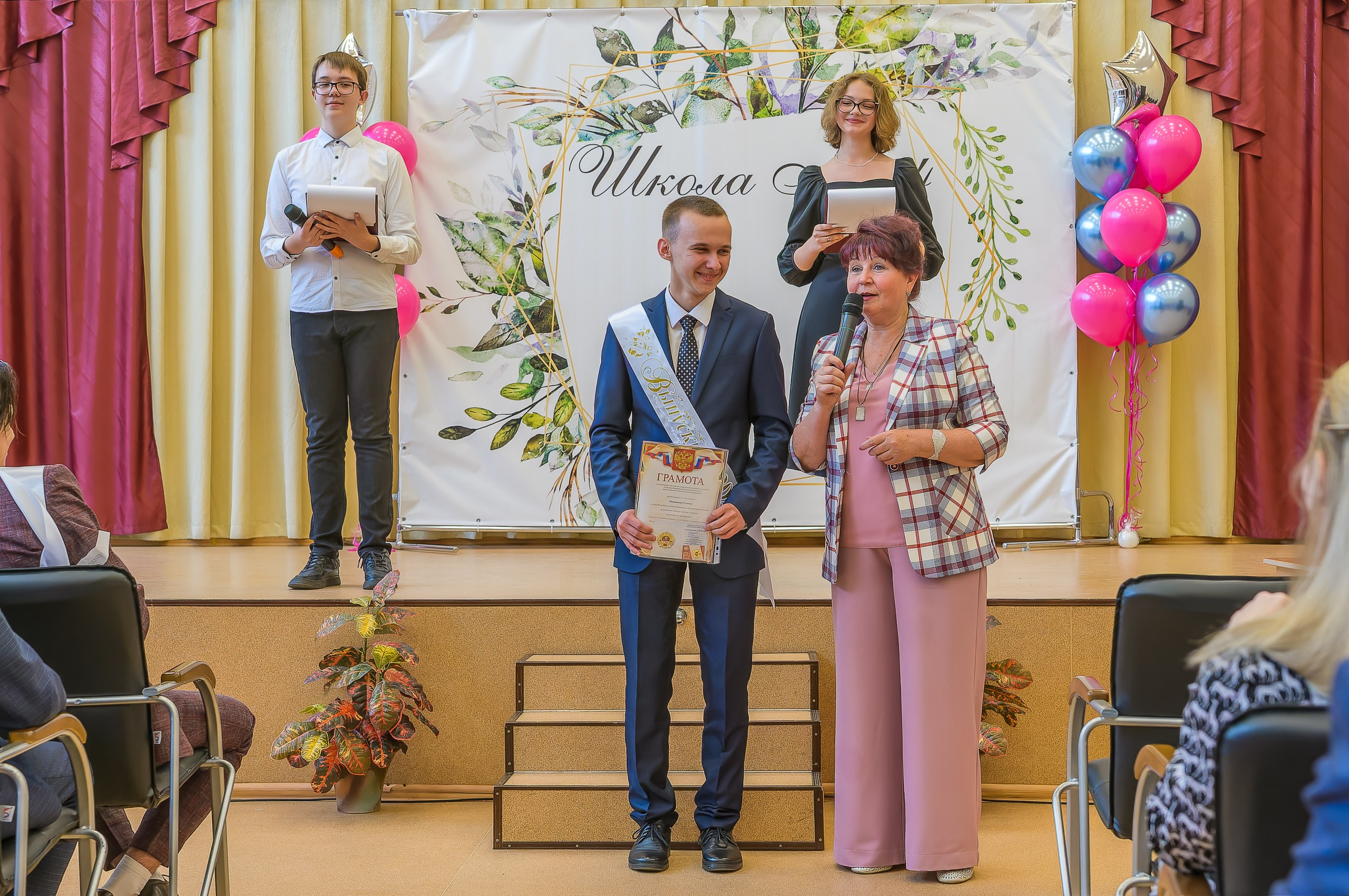 Выпускной МБОУ «СОШ № 34». Фотограф в Кемерово Владислав Шульц