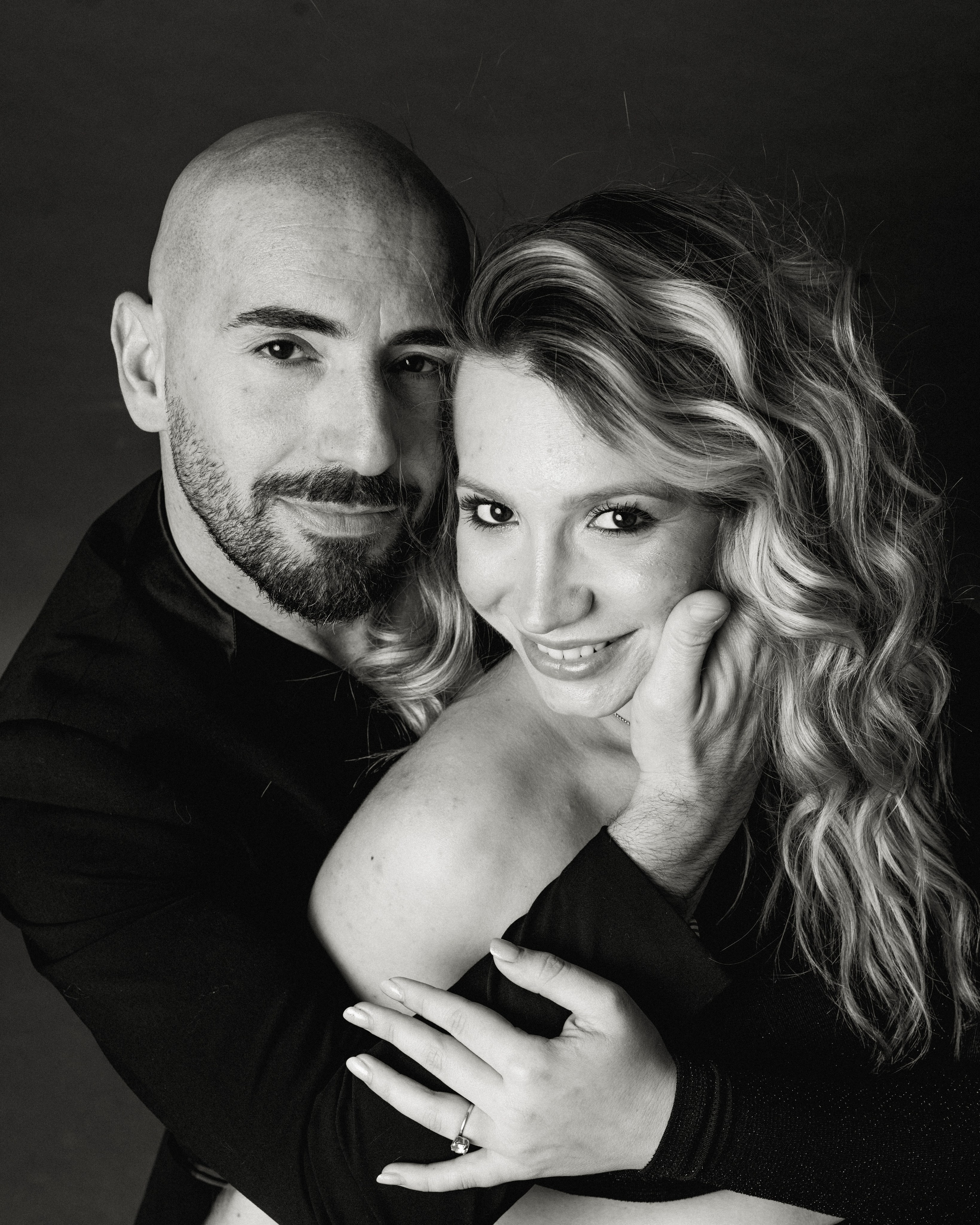HAPPINESS. Anastasiia Antoniuk portrait, family and couple photographer, Portugal