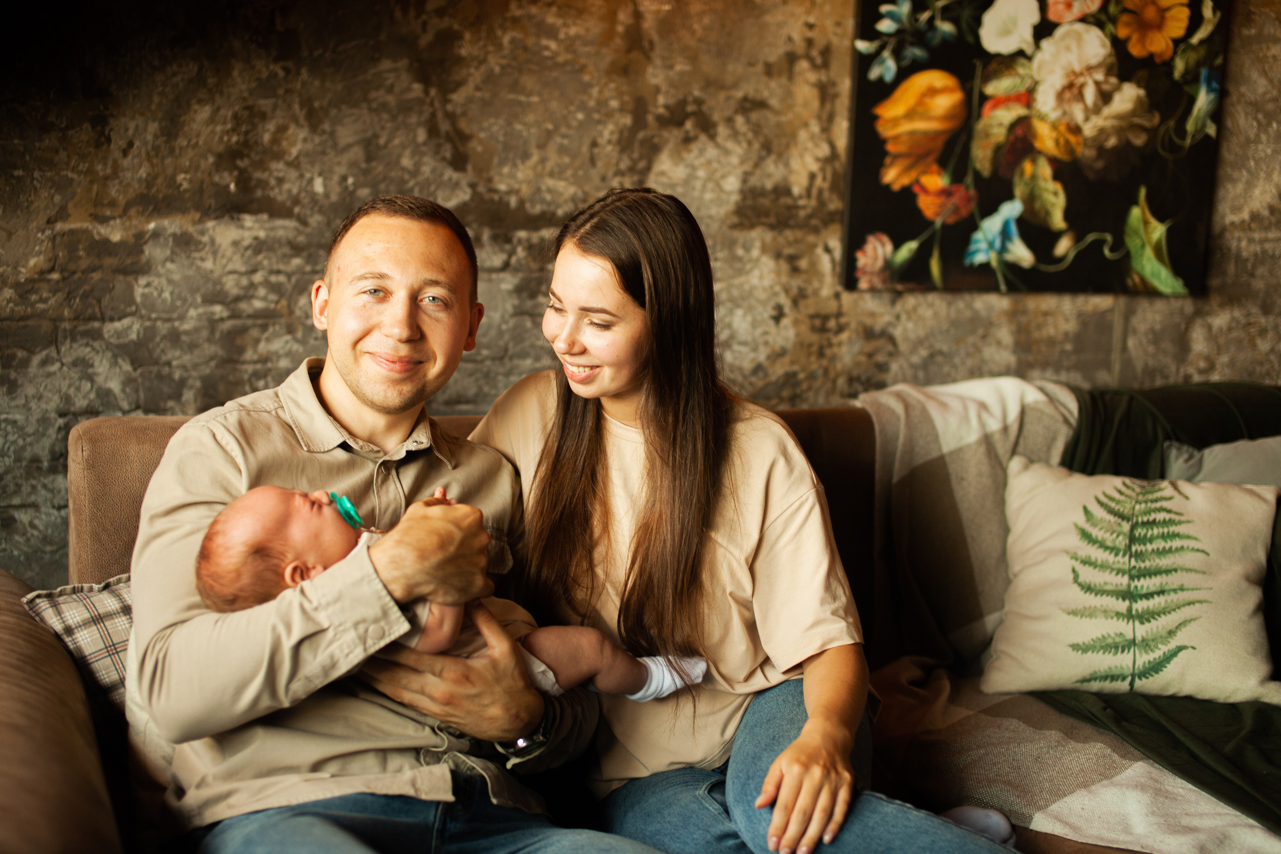 Семейная фотосессия в фотостудии и дома с новорожденным малышом. Фотограф на крещение и венчание в Нижнем Новгороде.Свадебный Фотограф