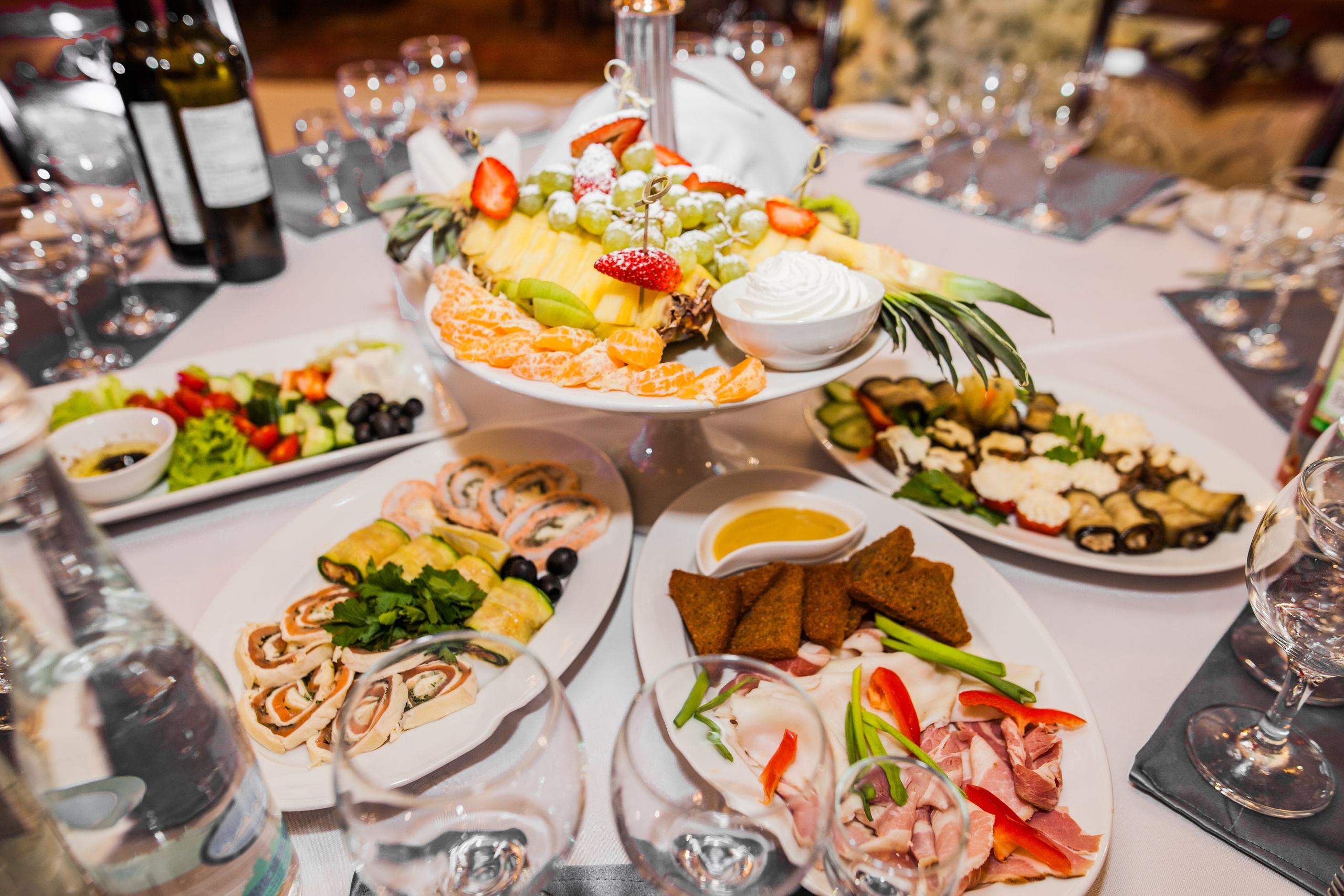 Интерьер.Еда.Ресторан. Фотограф на крещение и венчание в Нижнем Новгороде.Свадебный Фотограф