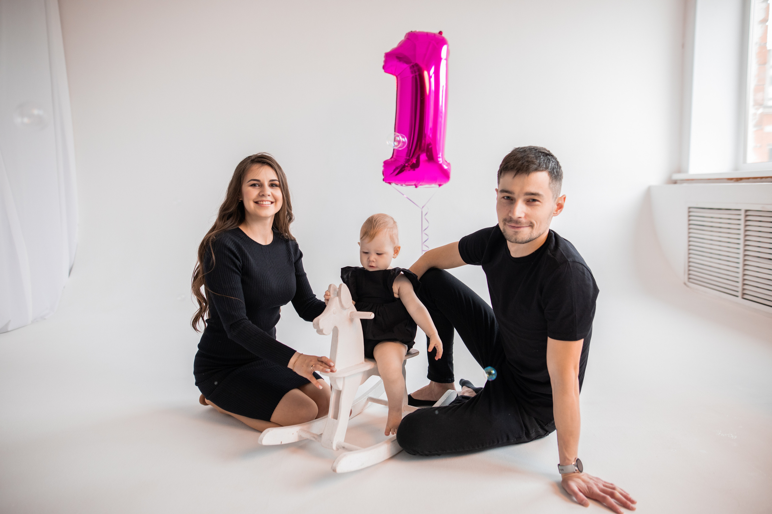 Семейная фотосессия в фотостудии или дома Нижний Новгород. Фотограф на крещение и венчание в Нижнем Новгороде.Свадебный Фотограф