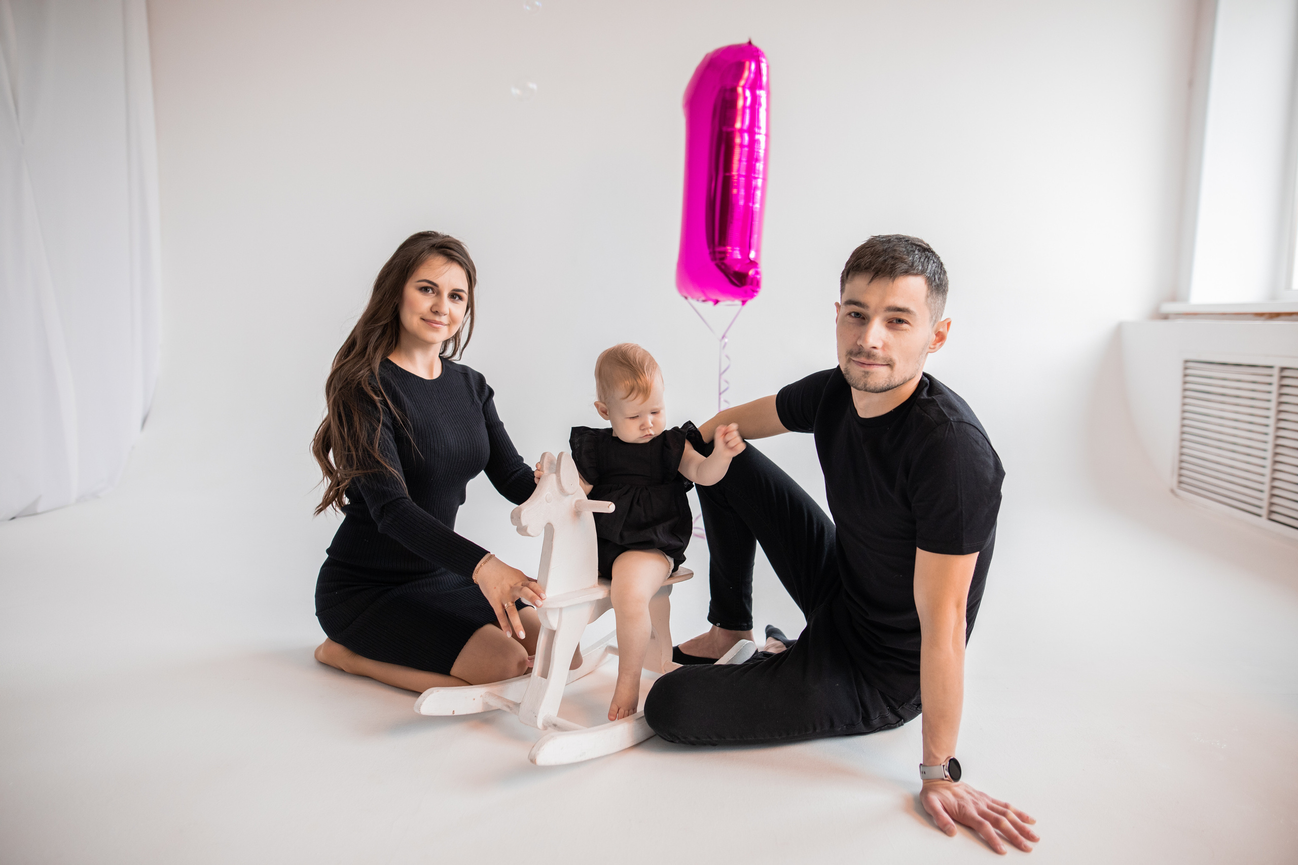 Семейная фотосессия в фотостудии или дома Нижний Новгород. Фотограф на крещение и венчание в Нижнем Новгороде.Свадебный Фотограф