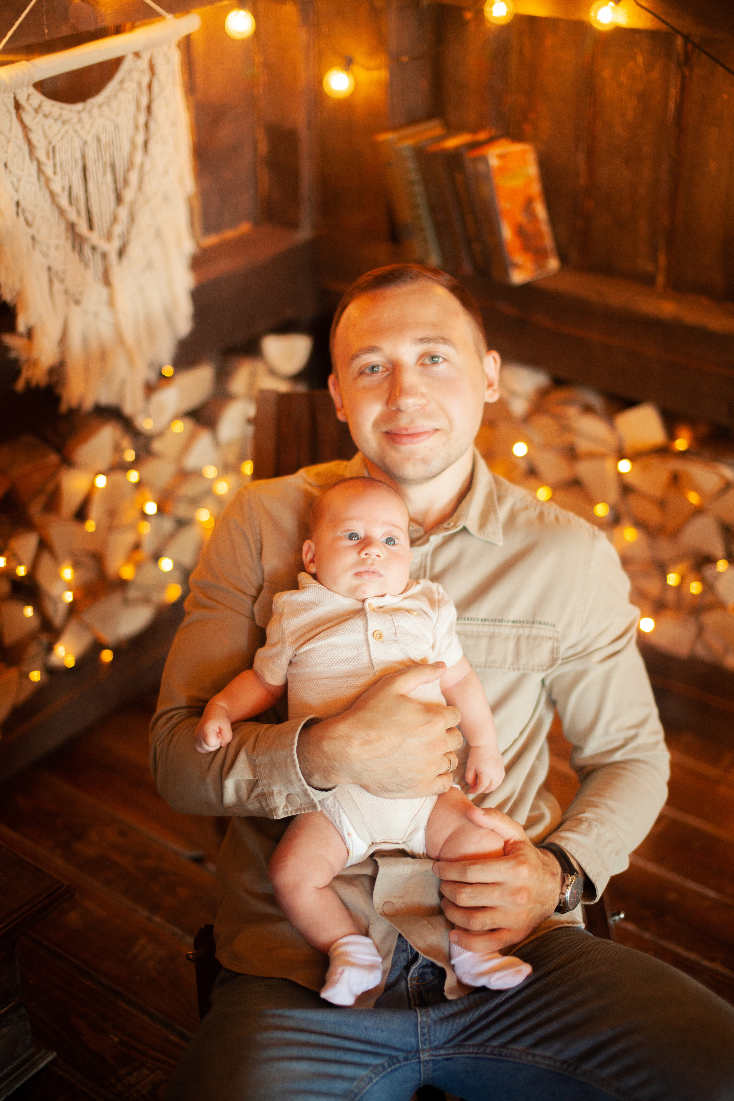 Семейная фотосессия в фотостудии и дома с новорожденным малышом. Фотограф на крещение и венчание в Нижнем Новгороде.Свадебный Фотограф