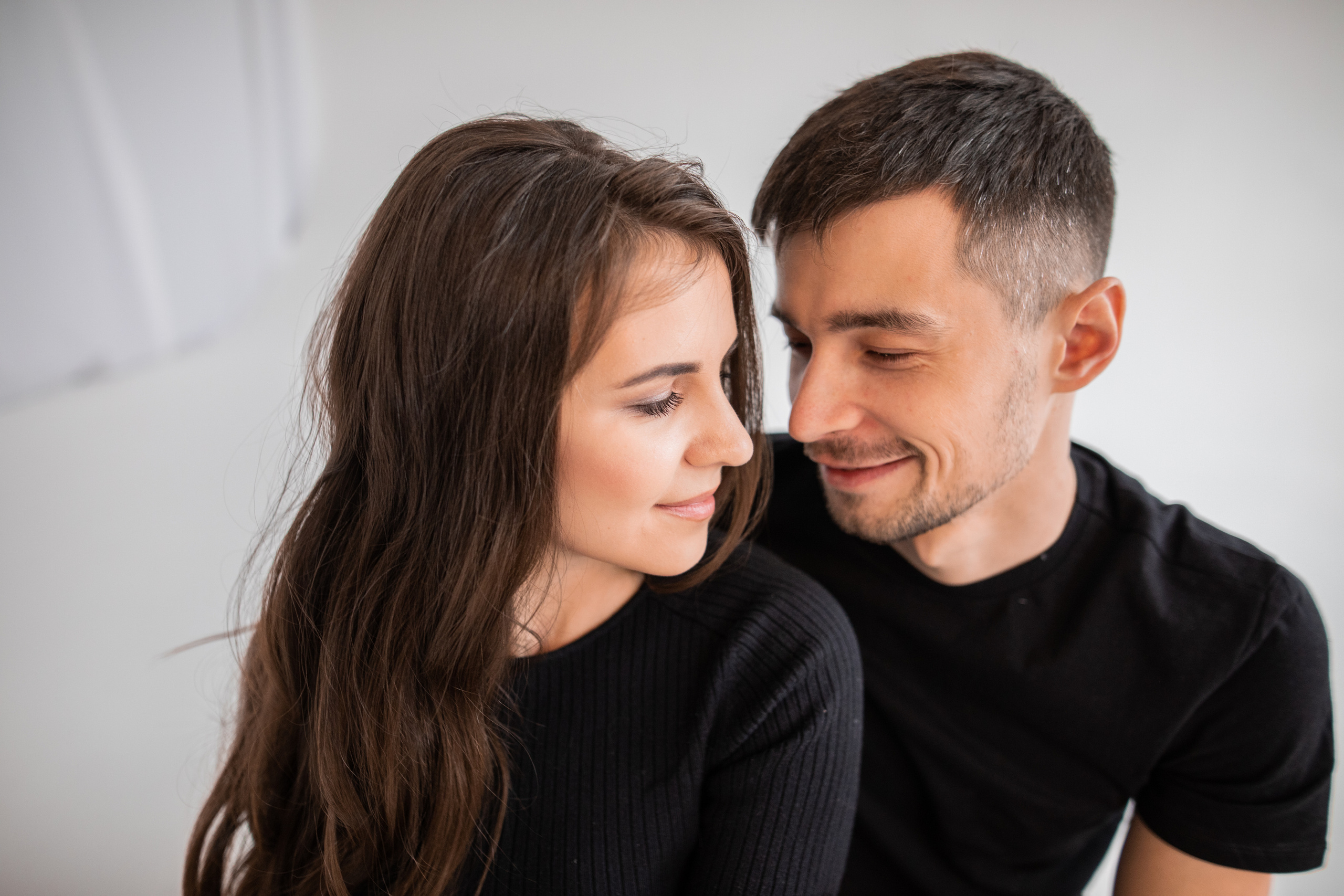 Семейная фотосессия в фотостудии или дома Нижний Новгород. Фотограф на крещение и венчание в Нижнем Новгороде.Свадебный Фотограф