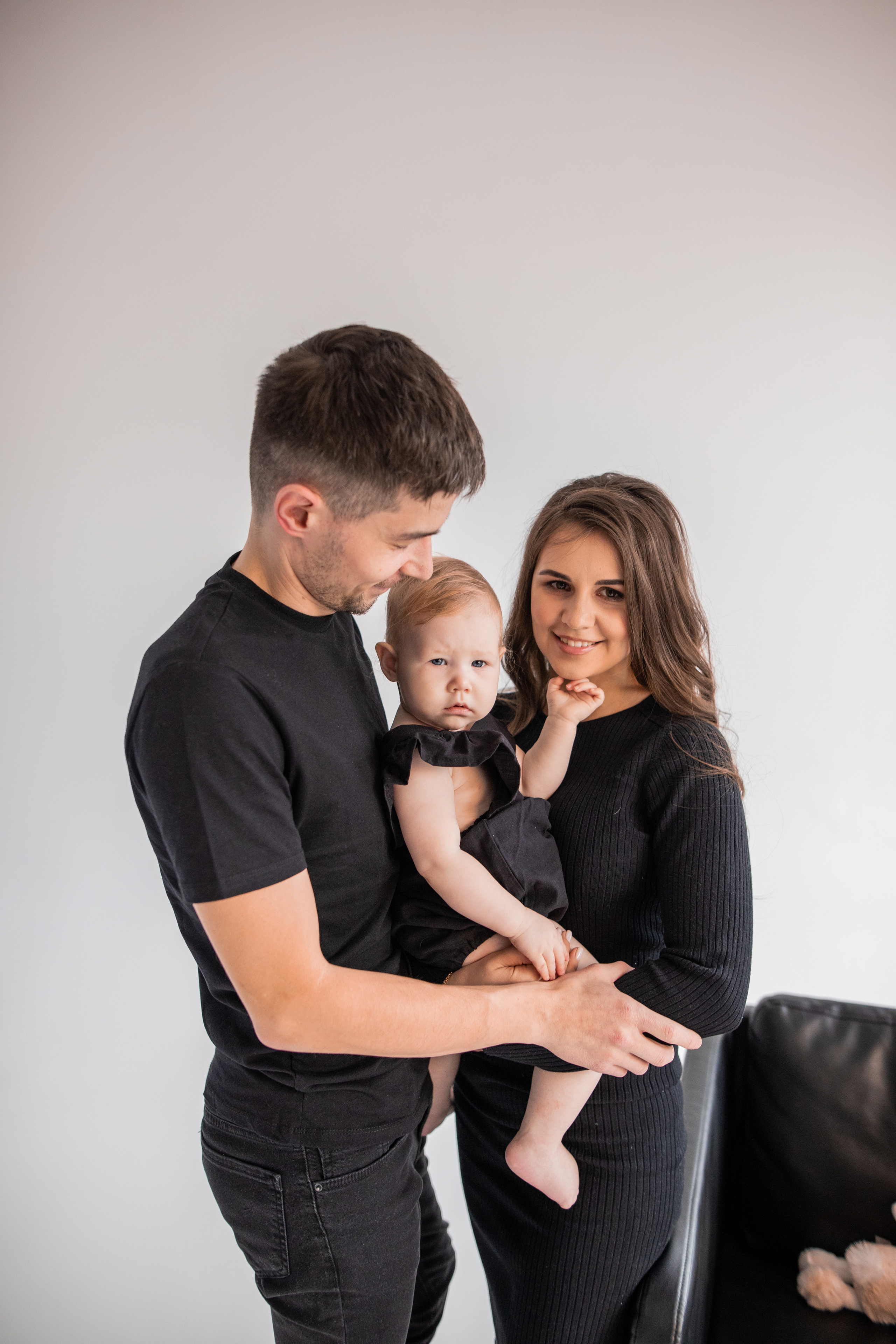 Семейная фотосессия в фотостудии или дома Нижний Новгород. Фотограф на крещение и венчание в Нижнем Новгороде.Свадебный Фотограф