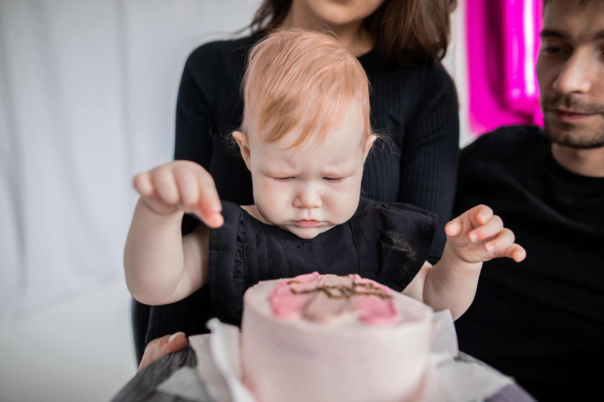 Семейная фотосессия в фотостудии или дома Нижний Новгород. Фотограф на крещение и венчание в Нижнем Новгороде.Свадебный Фотограф
