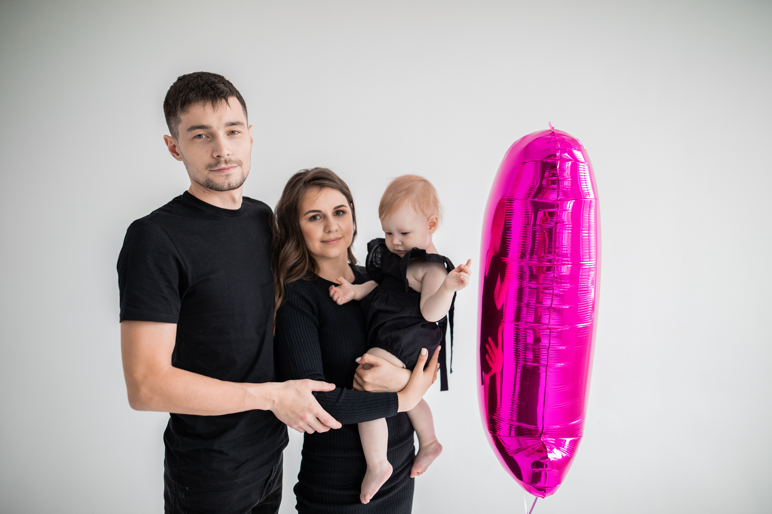 Семейная фотосессия в фотостудии или дома Нижний Новгород. Фотограф на крещение и венчание в Нижнем Новгороде.Свадебный Фотограф