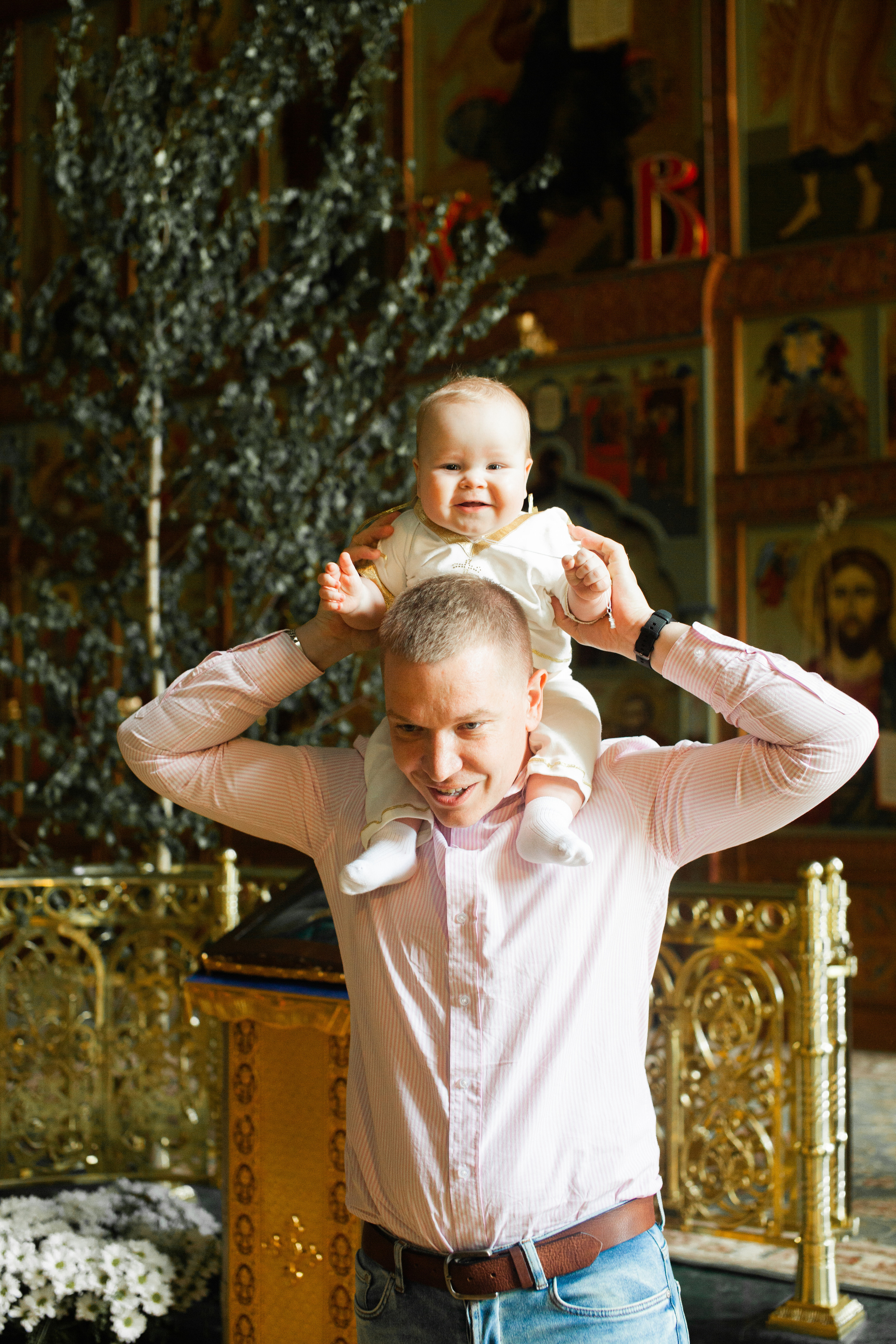 Крещение в Храме в честь святых Жен Мироносиц. Фотограф на крещение и венчание в Нижнем Новгороде.Свадебный Фотограф