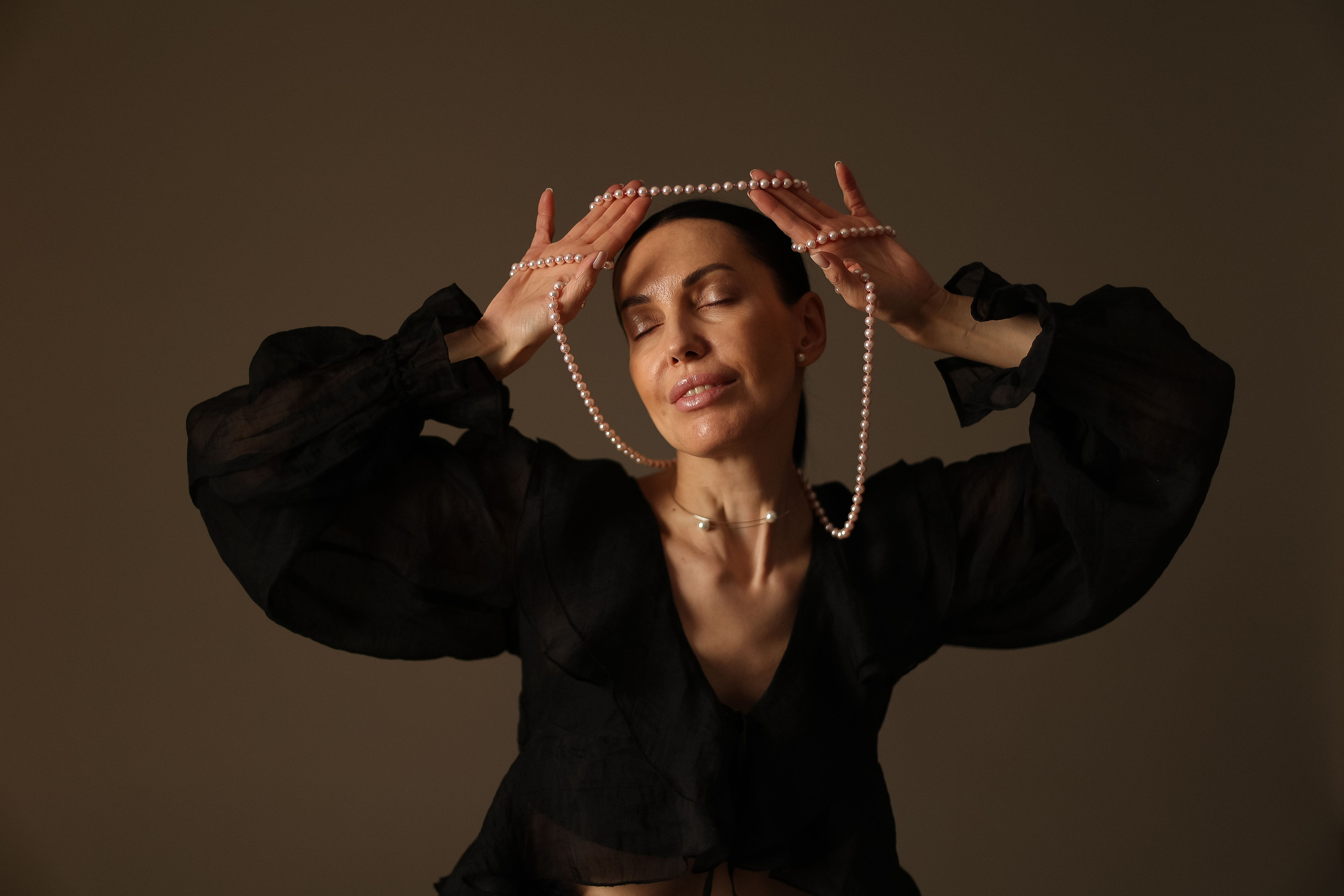 Темный ключ. Фотограф для вас и вашего бизнеса в Москве Альбина Никифоров