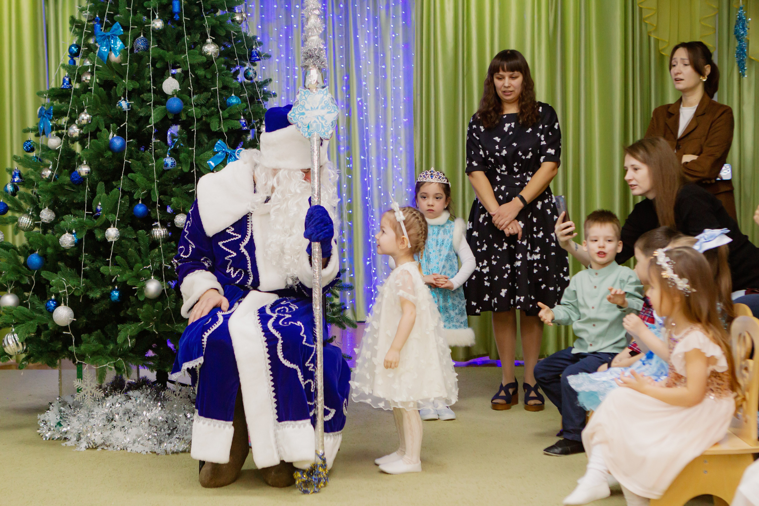 Фотосъёмка новогоднего утренника. Фотограф в Екатеринбурге Пойгина Елена