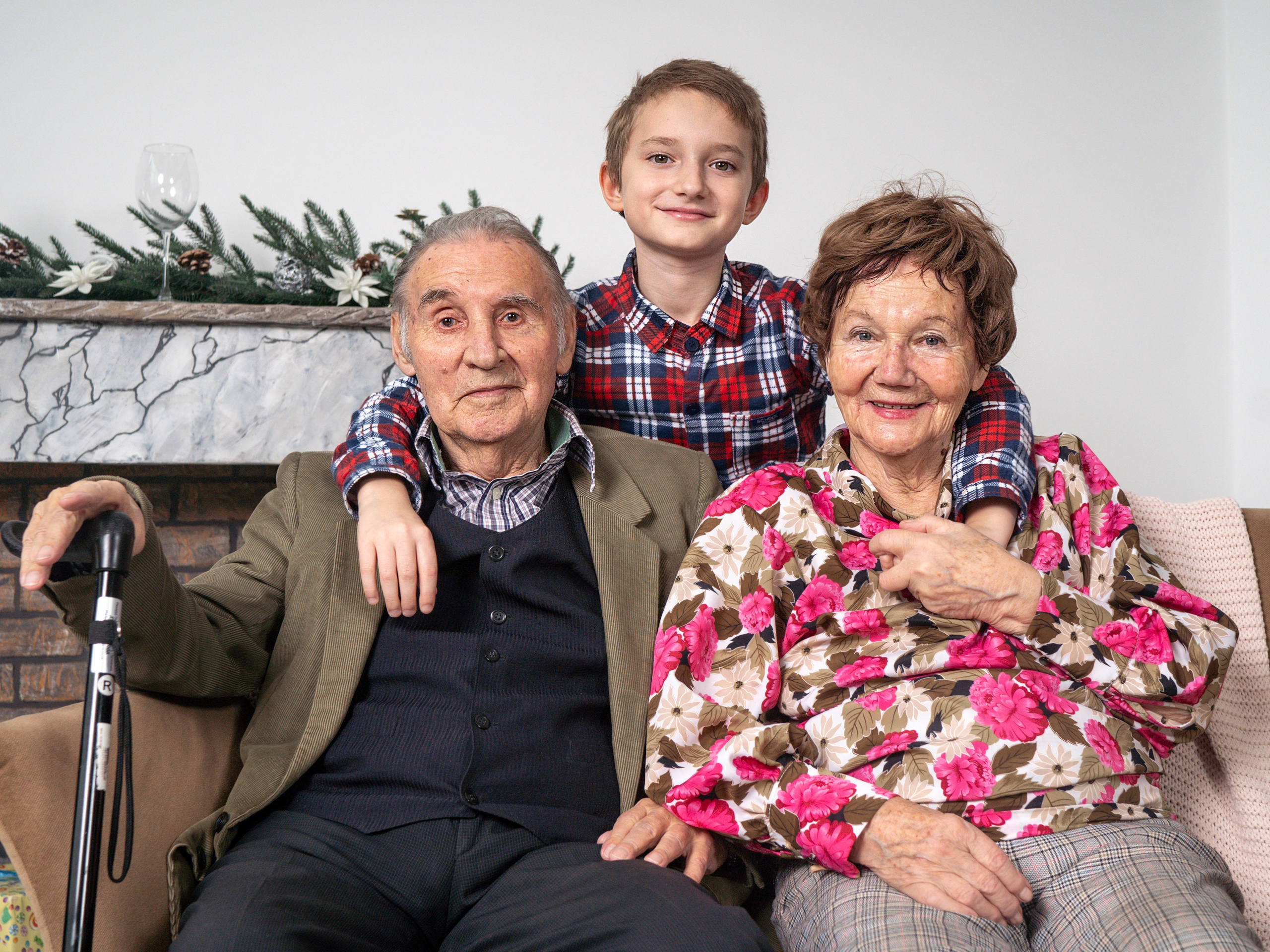 С бабушками. Фотограф Зинаида Евдокимова