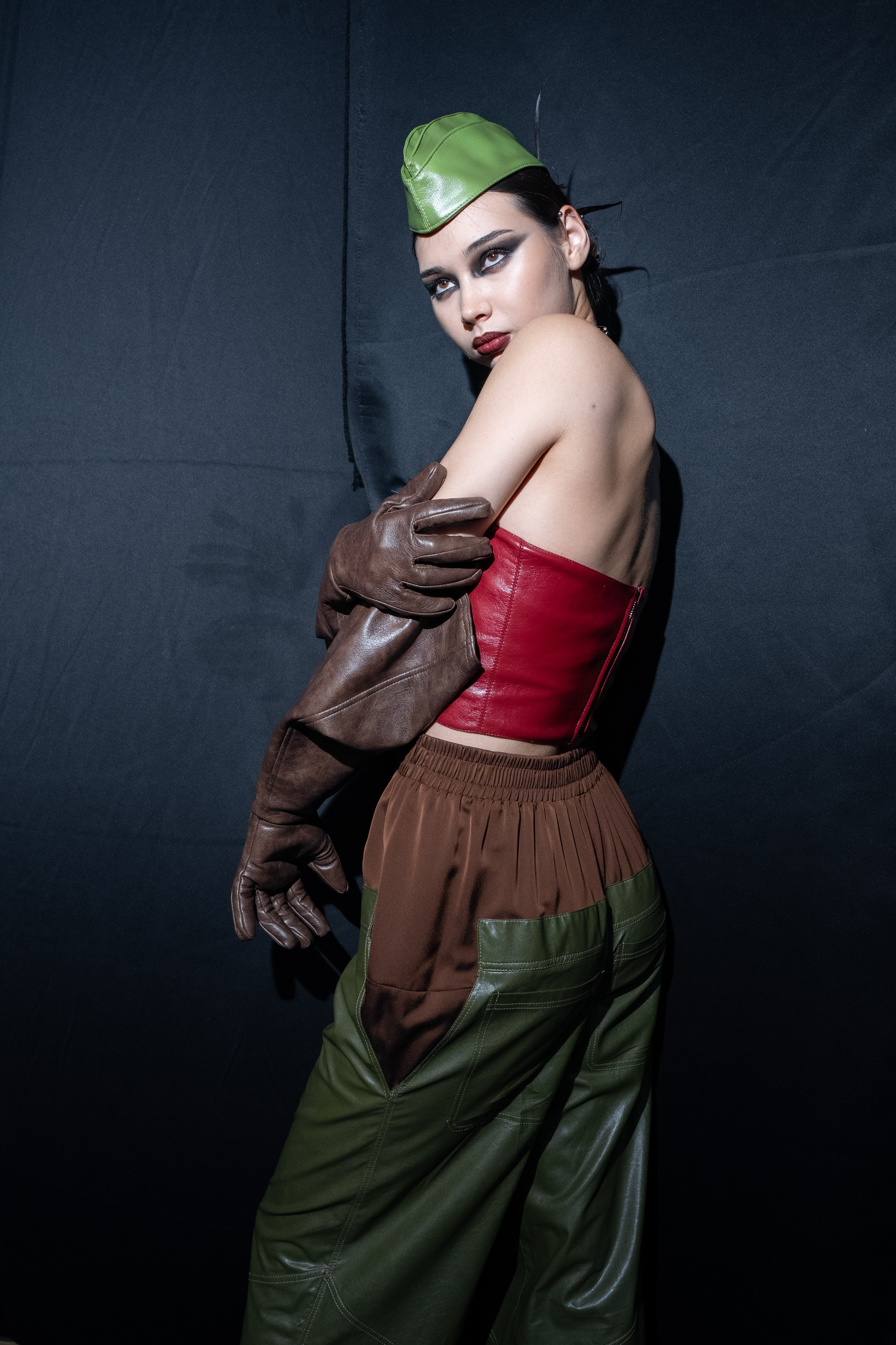Visa Fashion week Almaty Backstage Day 3. Сайт Алматинского НЮ АРТ, будуар и фэшн фотографа Дениса Карпенко