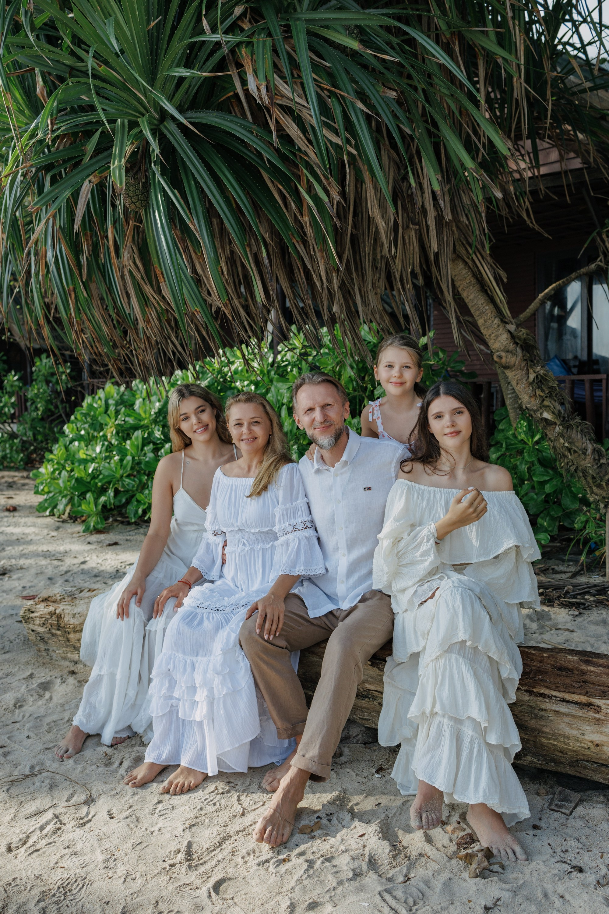 Семейная фотосессия на Пангане в Тайланде. Федор Лемешко — Семейный и Свадебный Лайфстайл фотограф в Таиланде Дубае Грузии Армении