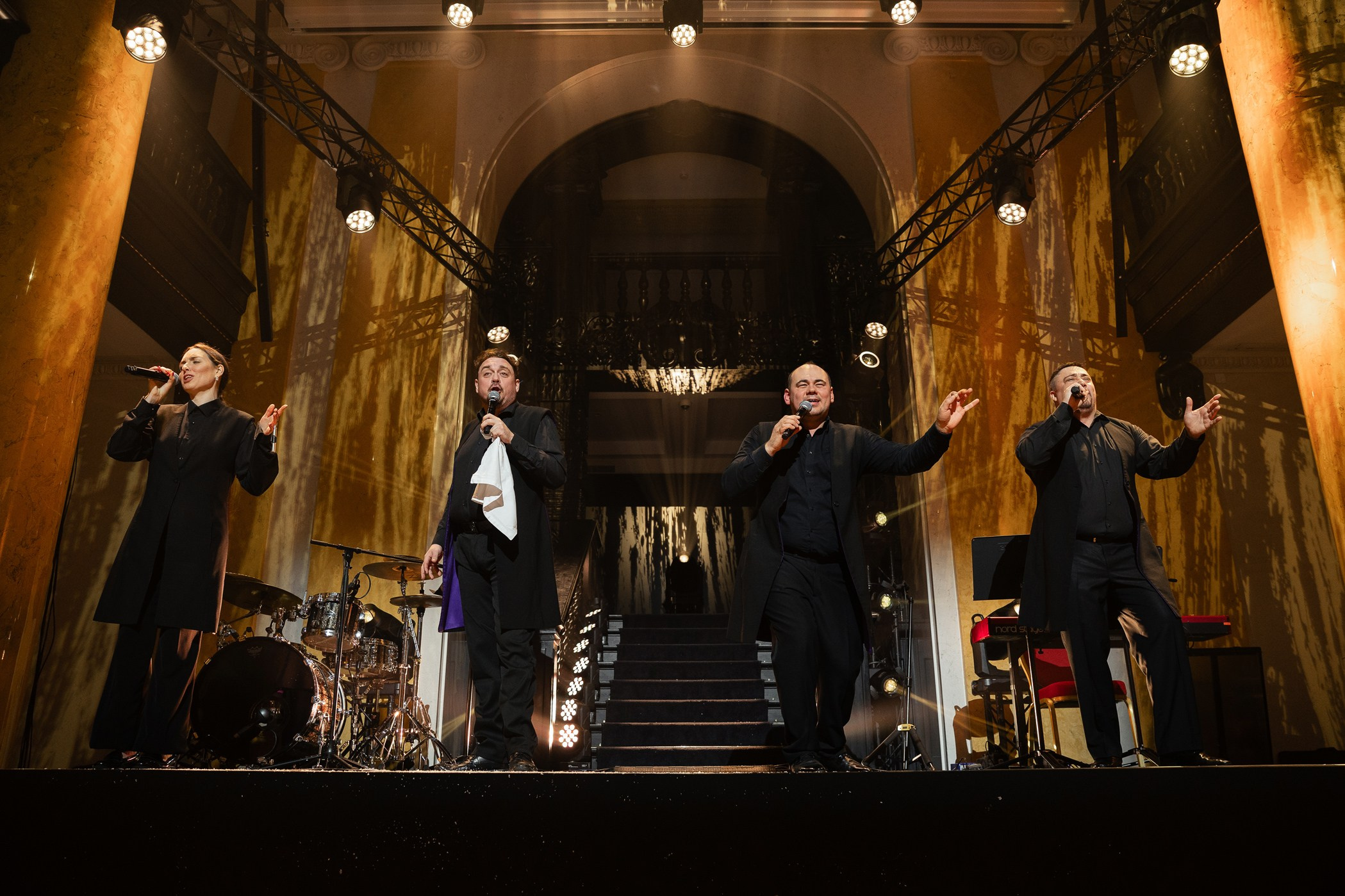 Фотограф в отель Wawelberg СПб — пример репортажа с корпоративного вечера