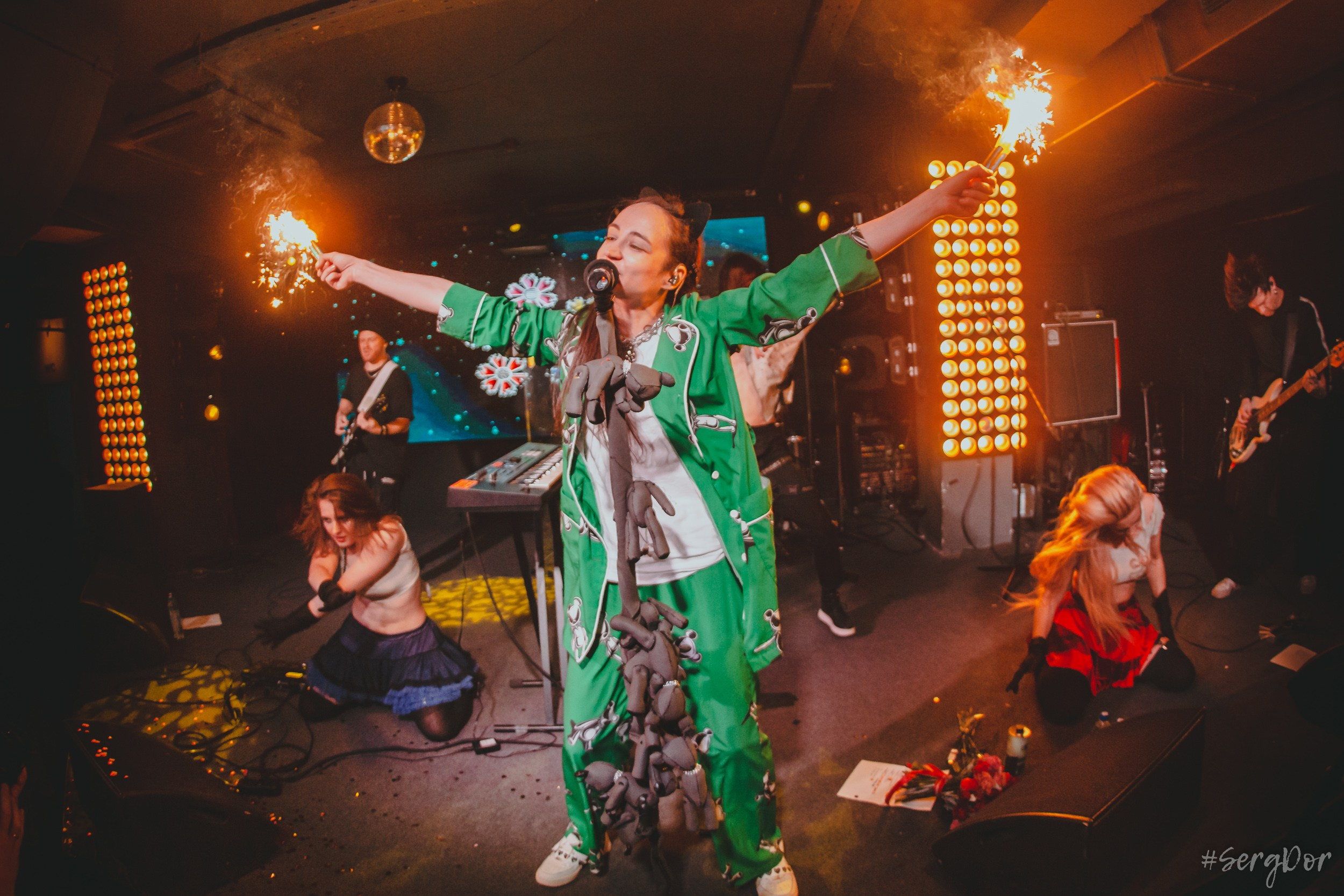 Дайте два, Мумий Тролль бар, Москва, Д2, МТ, День рождения группы, Юбилей, Люся Махова, презентация альбома, Простые радости в краю беспечных зомби, 26.11.2023, SergDor, 26 ноября 2023 года, #SergDor