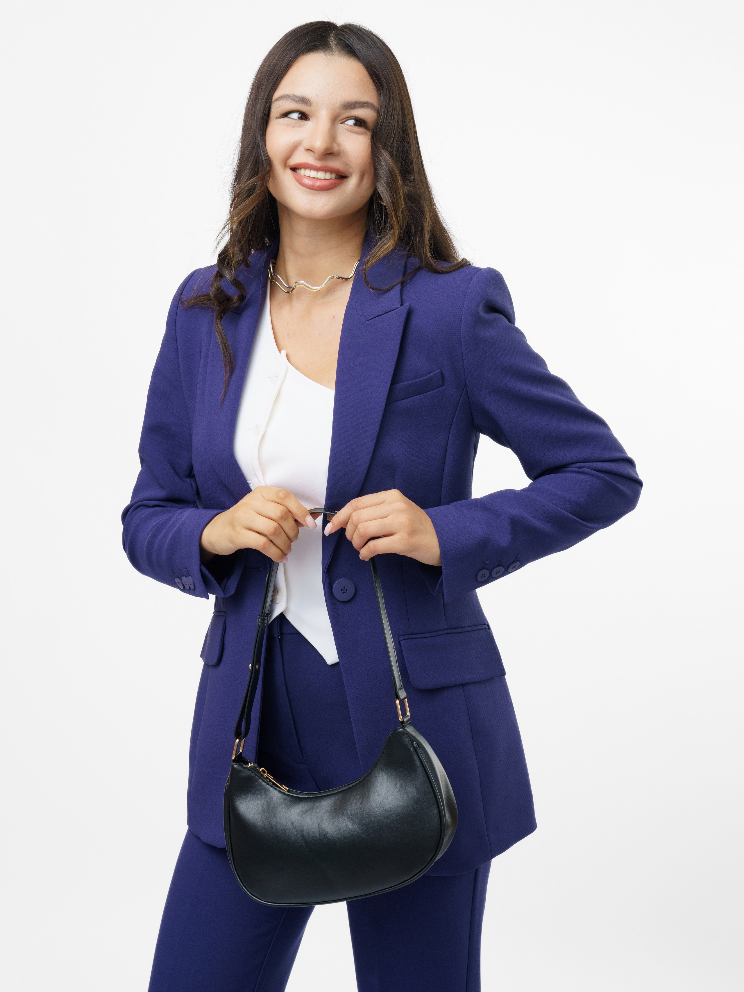 Съемка сумок со стилистом. KED Production — продакшн из СПб. Создаём фото, видео и контент, который помогает брендам и селлерам продавать больше