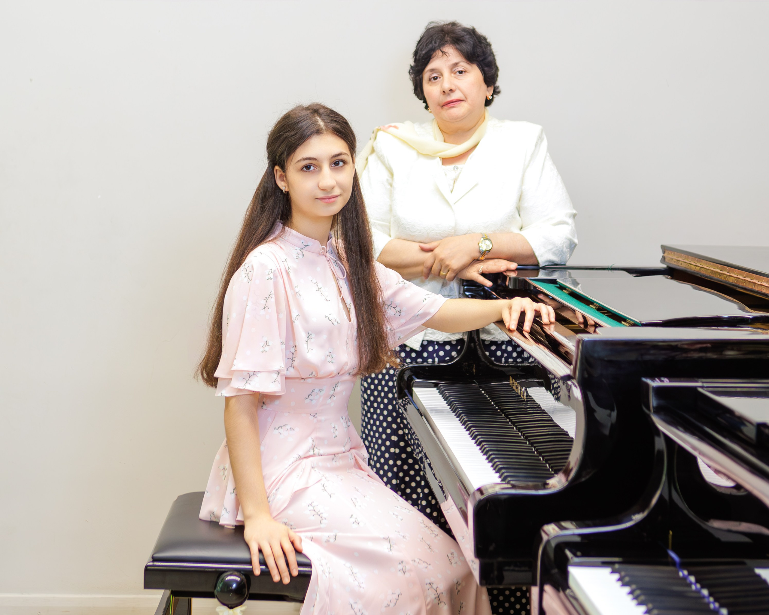 Вручение дипломов в Детской музыкальной школе имени Н. П. Будашкина. Выпускные альбомы и школьный фотограф в Подольске, Троицке, Щербинке, Москве и Московской области