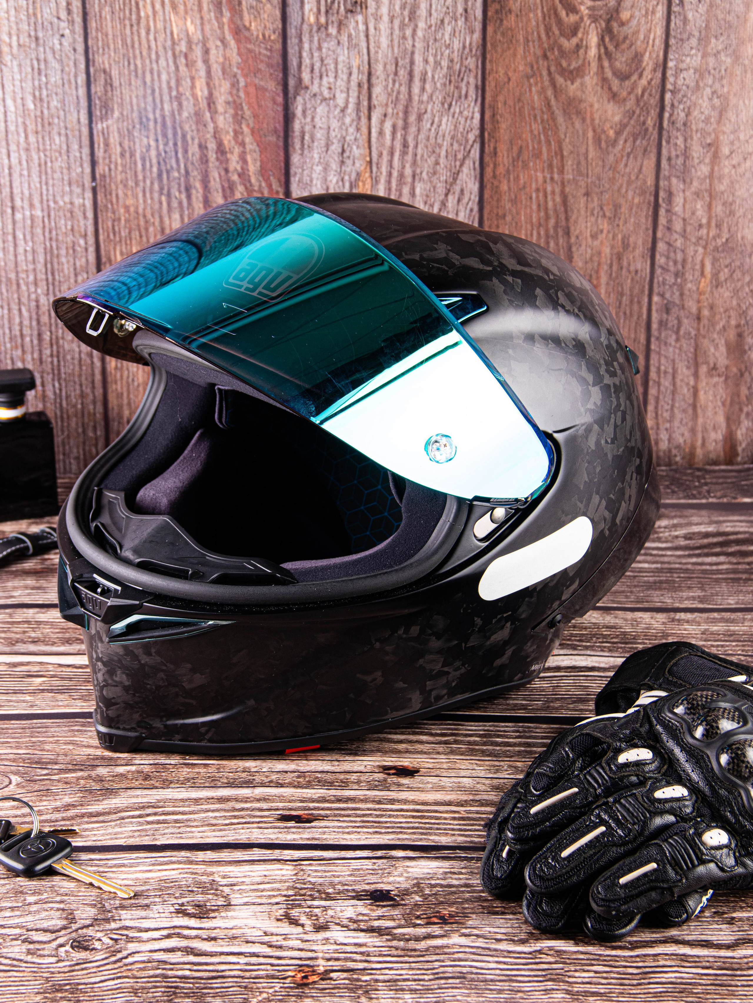 Мотоциклетный шлем. «Матрица»