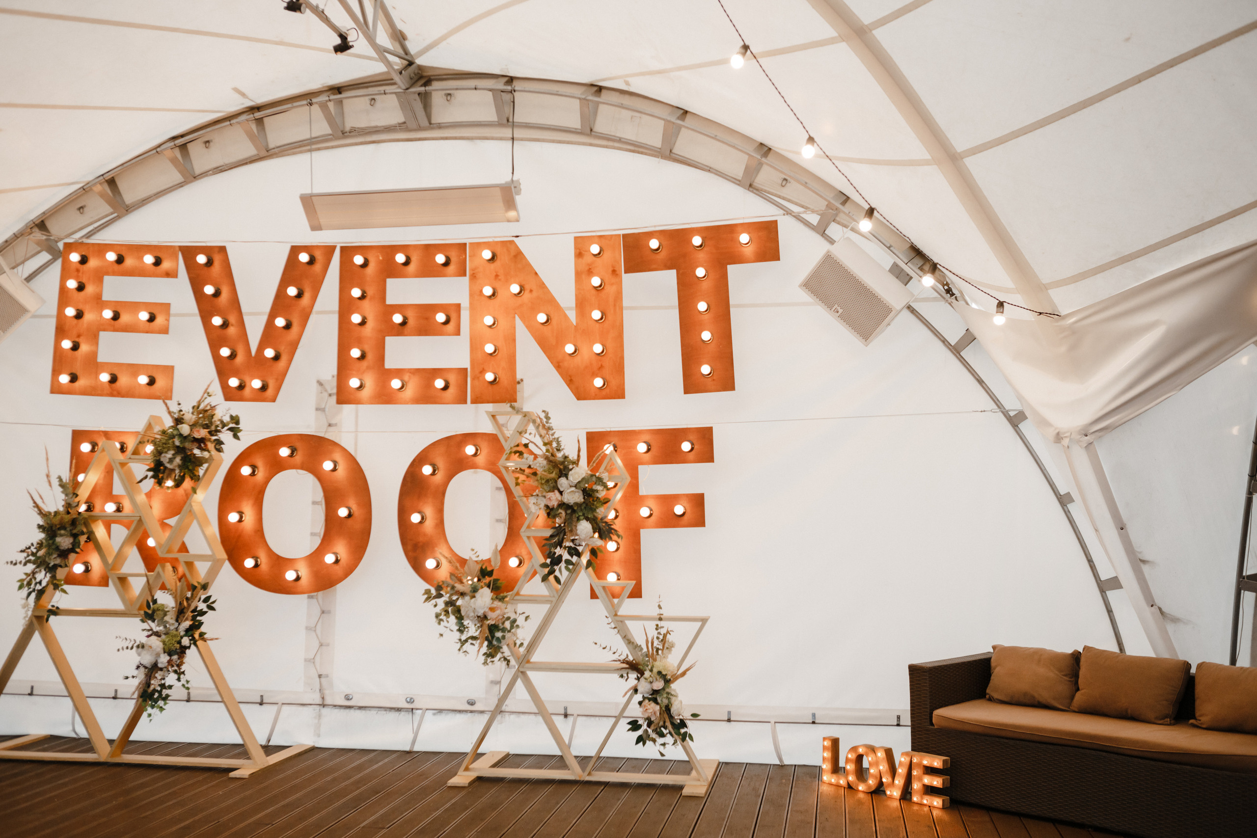 Ordered a groom?!. Galina and Nikita Bykovets, a wedding photographer and videographer duo in Germany