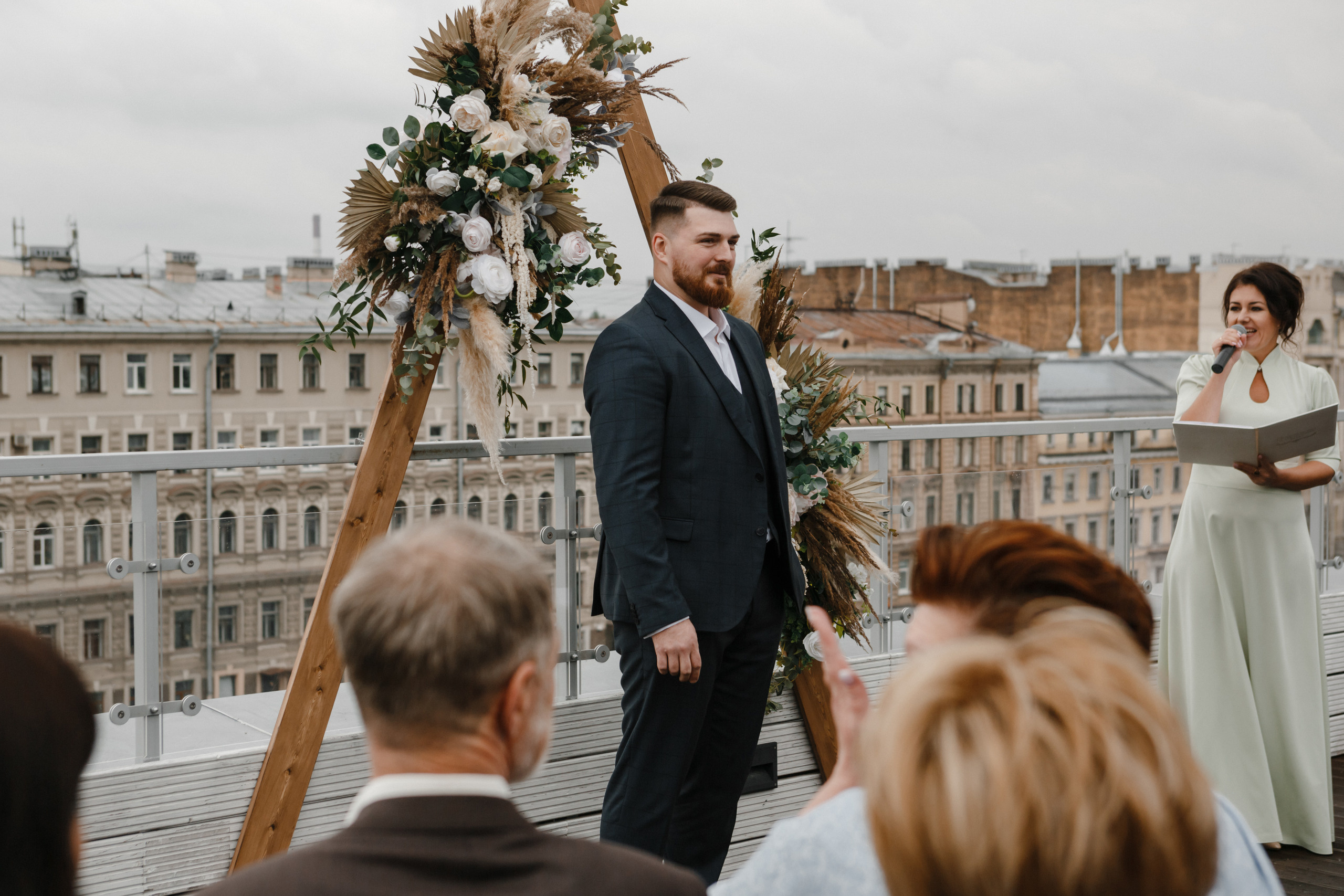 Ordered a groom?!. Galina and Nikita Bykovets, a wedding photographer and videographer duo in Germany