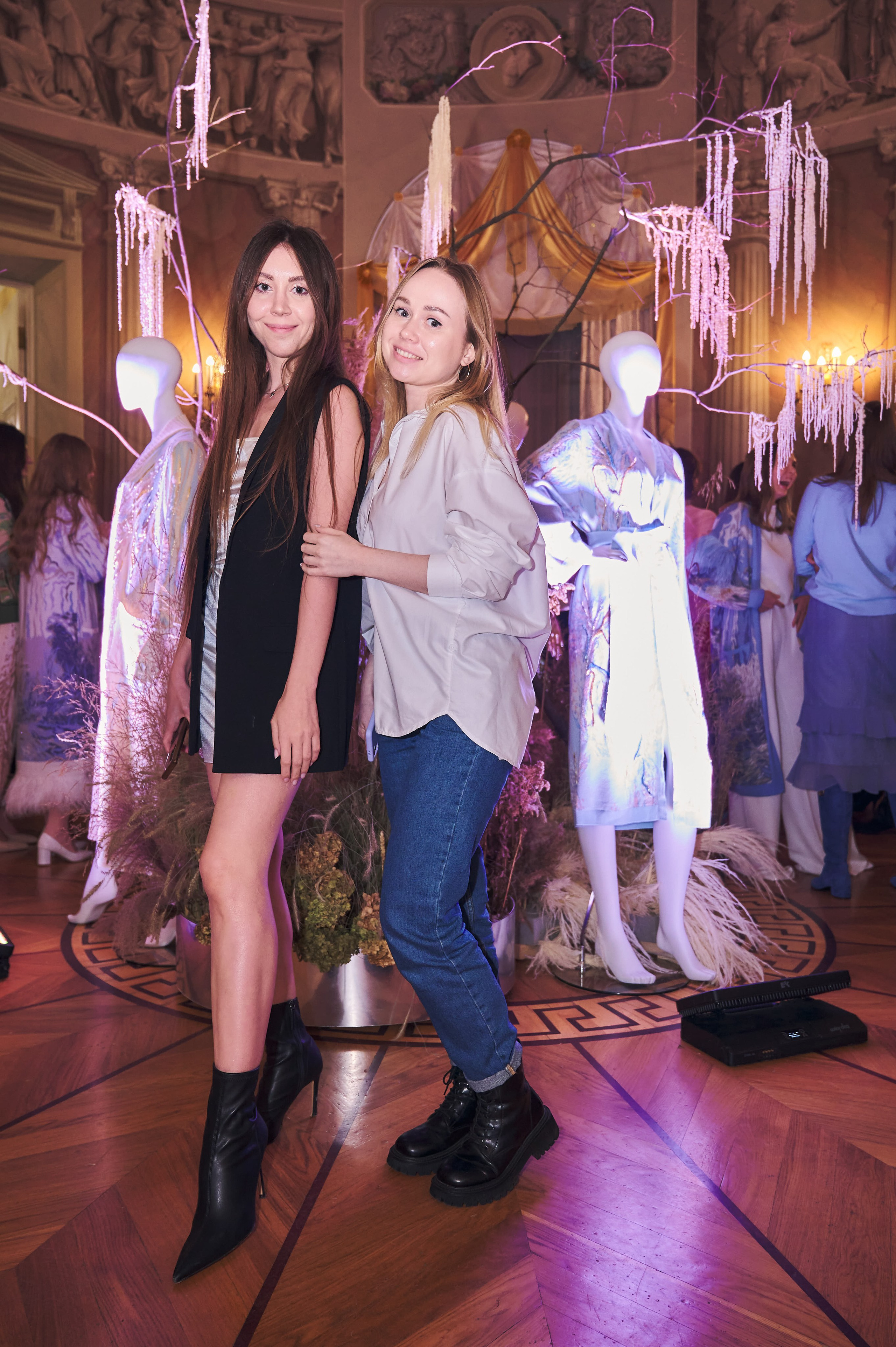 21.09.22 Люблино — Показ коллекции платьев. Никита Хохловский фото и видео продакшн