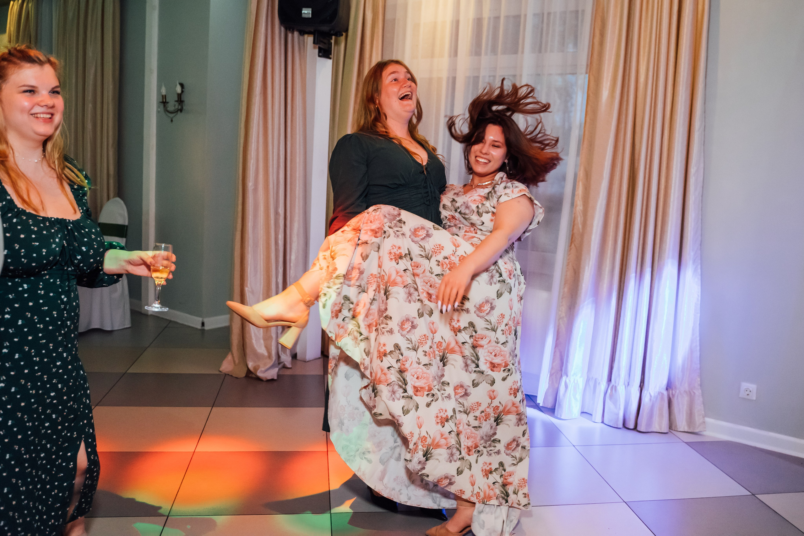 Дмитрий и Елизавета — свадебный день 25.07.2025. Свадебный фотограф в Коломне, Воскресенске, Егорьевске Владимир Петров