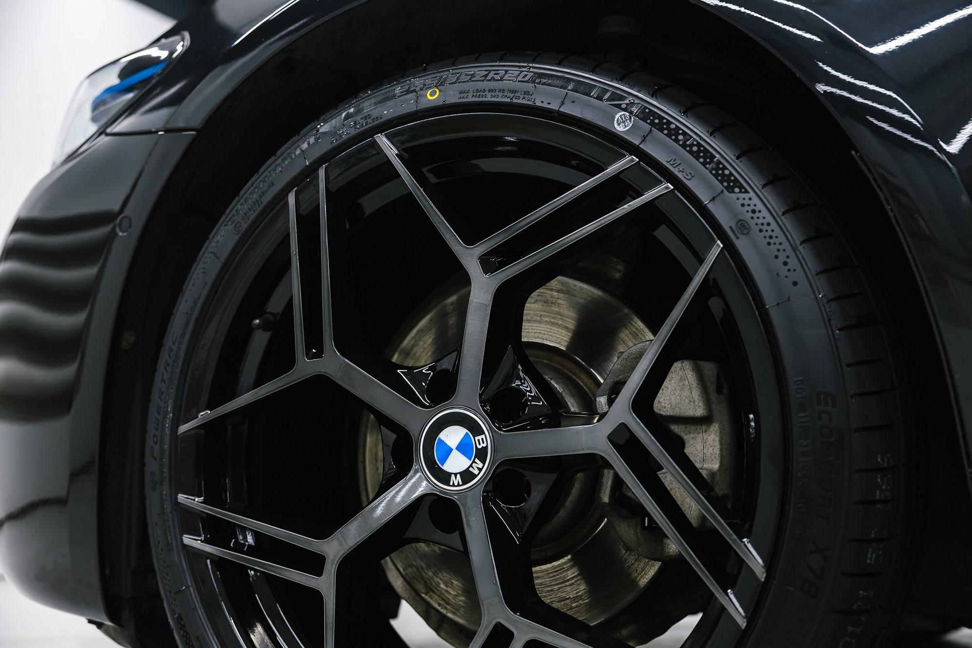 BMW 5 серия 2.0 AT, 2021, 136 265 км BMW 5 серия 2.0 AT, 2021, 136 265 км 3 800 000 ₽ X-TRADE. Автосалон «Х-Авто»