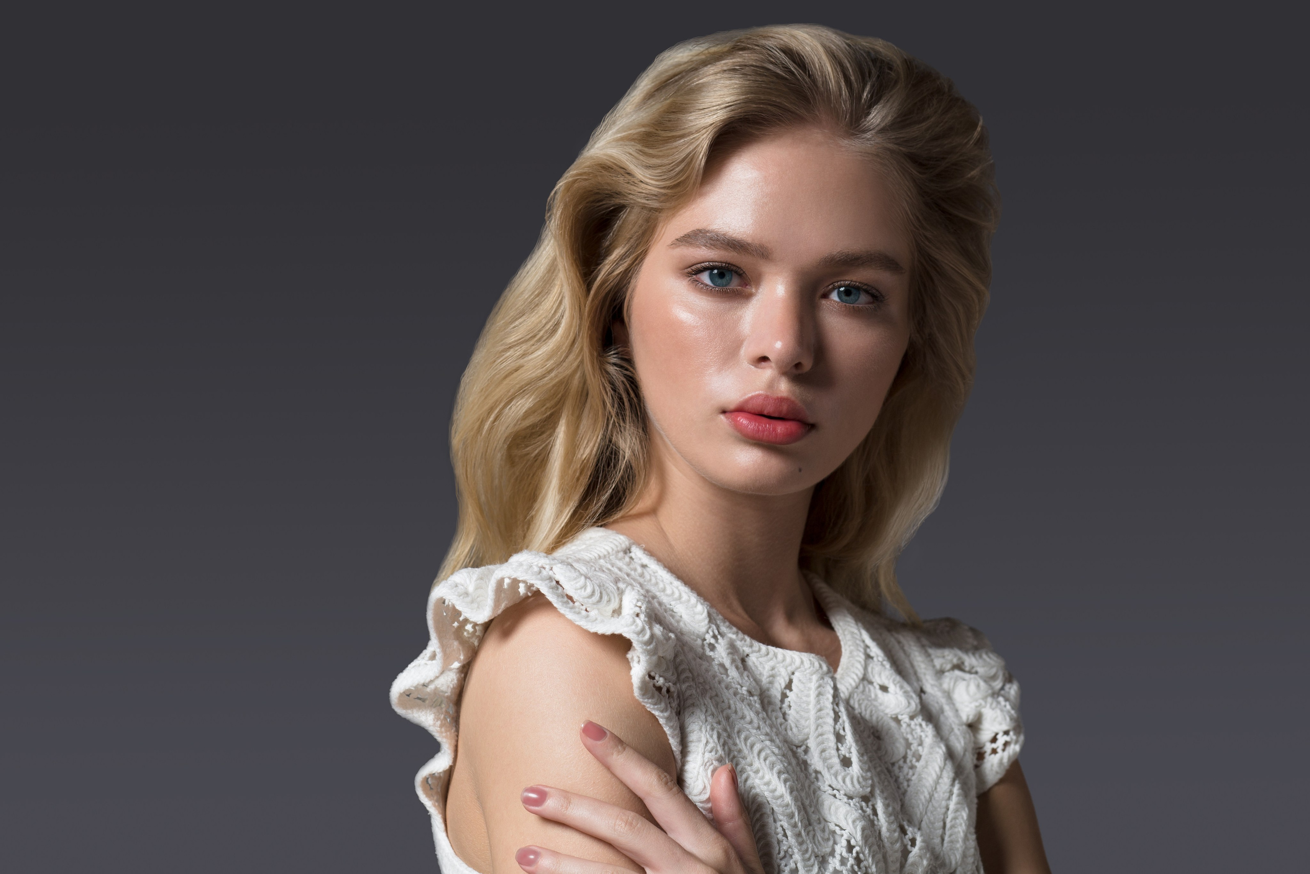 Ретушь. Ретушер и нейрокреатор Александр Муртазин. Москва