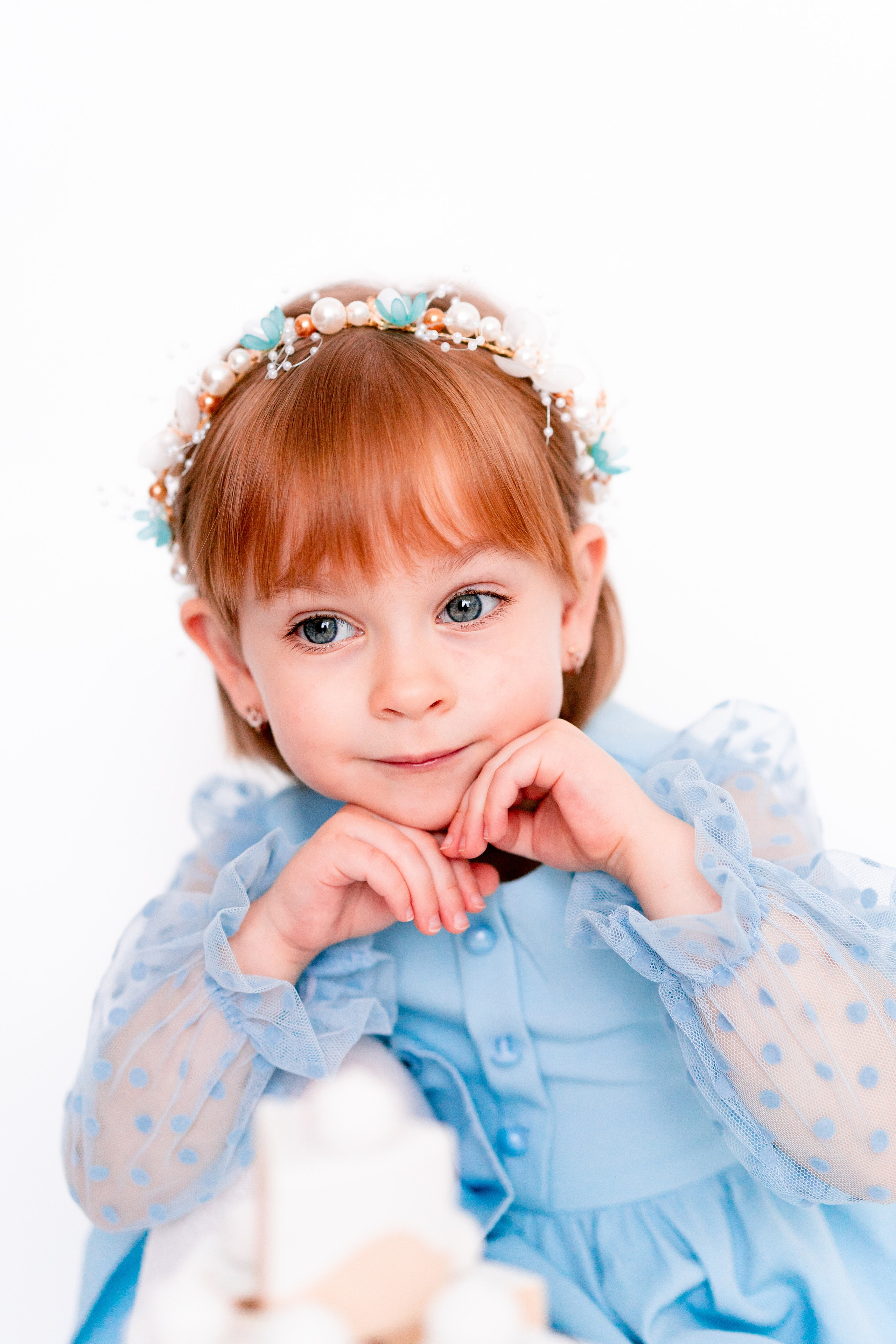 С Днём Рождения ребенка, портрет. Детская, семейная фотостудия в Санкт-Петербурге