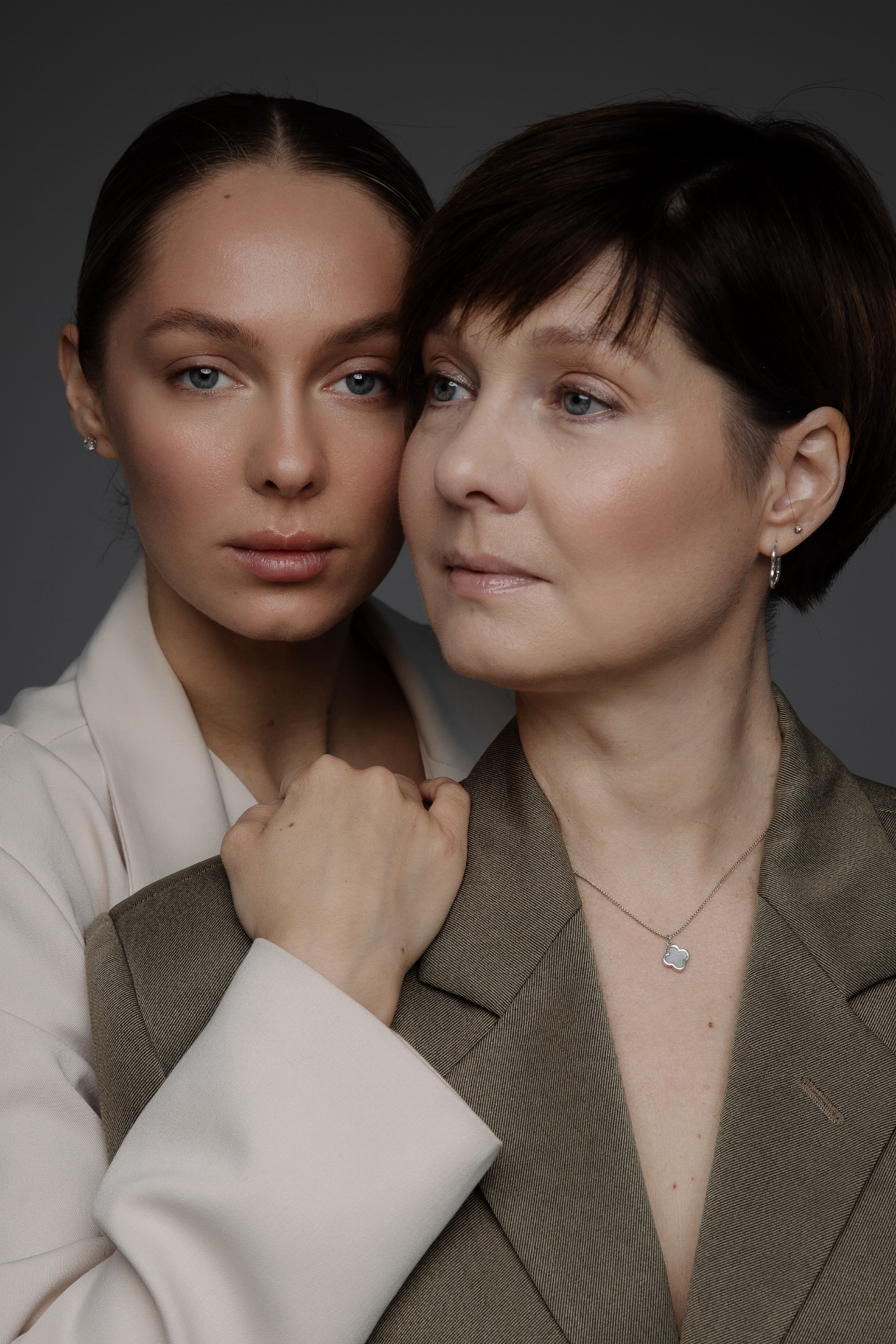 Мама и дочь, минимализм. СВАДЕБНЫЙ ФОТОГРАФ ЧЕЛЯБИНСК