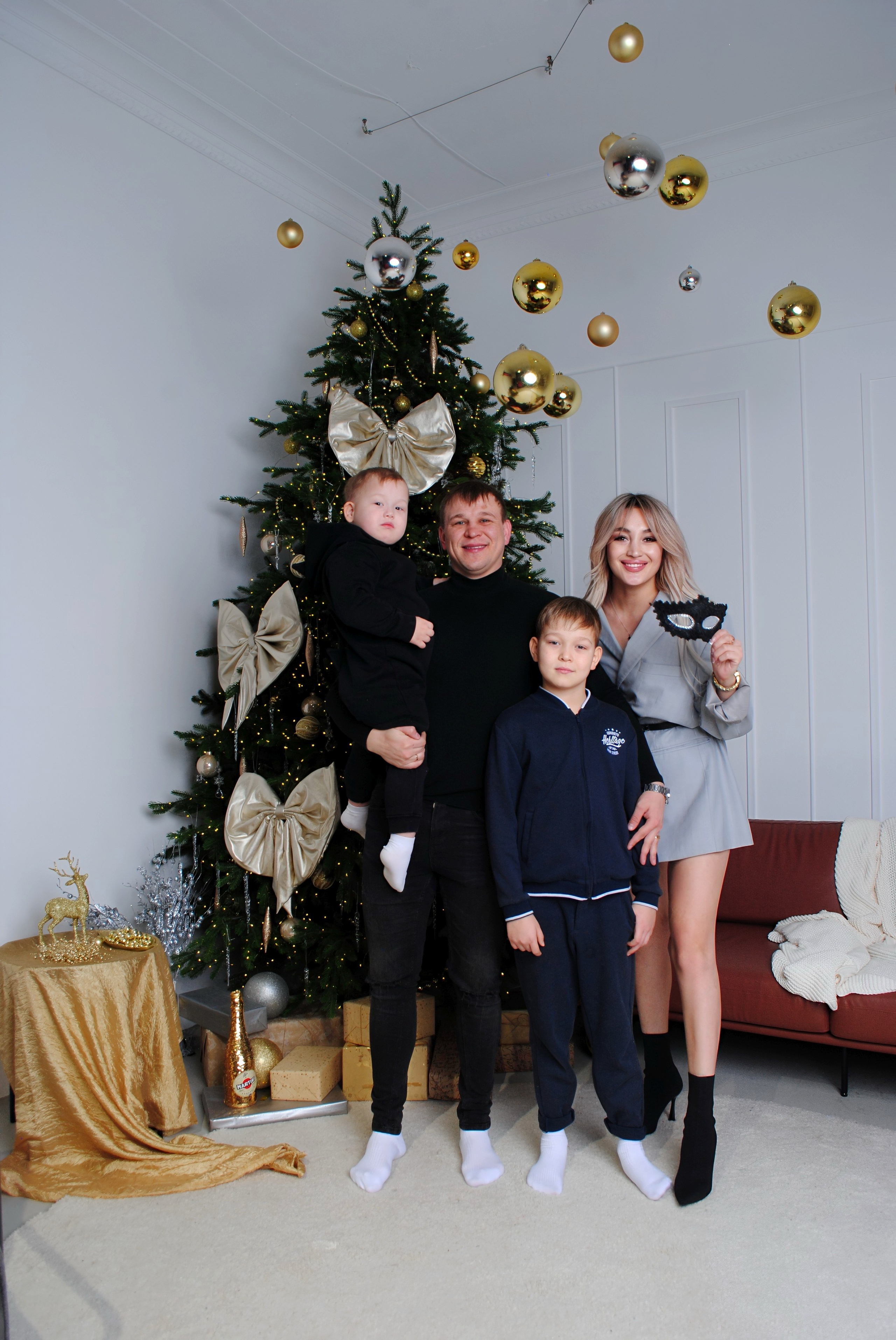 Юля и семья. Фотограф Мария Мусаелян