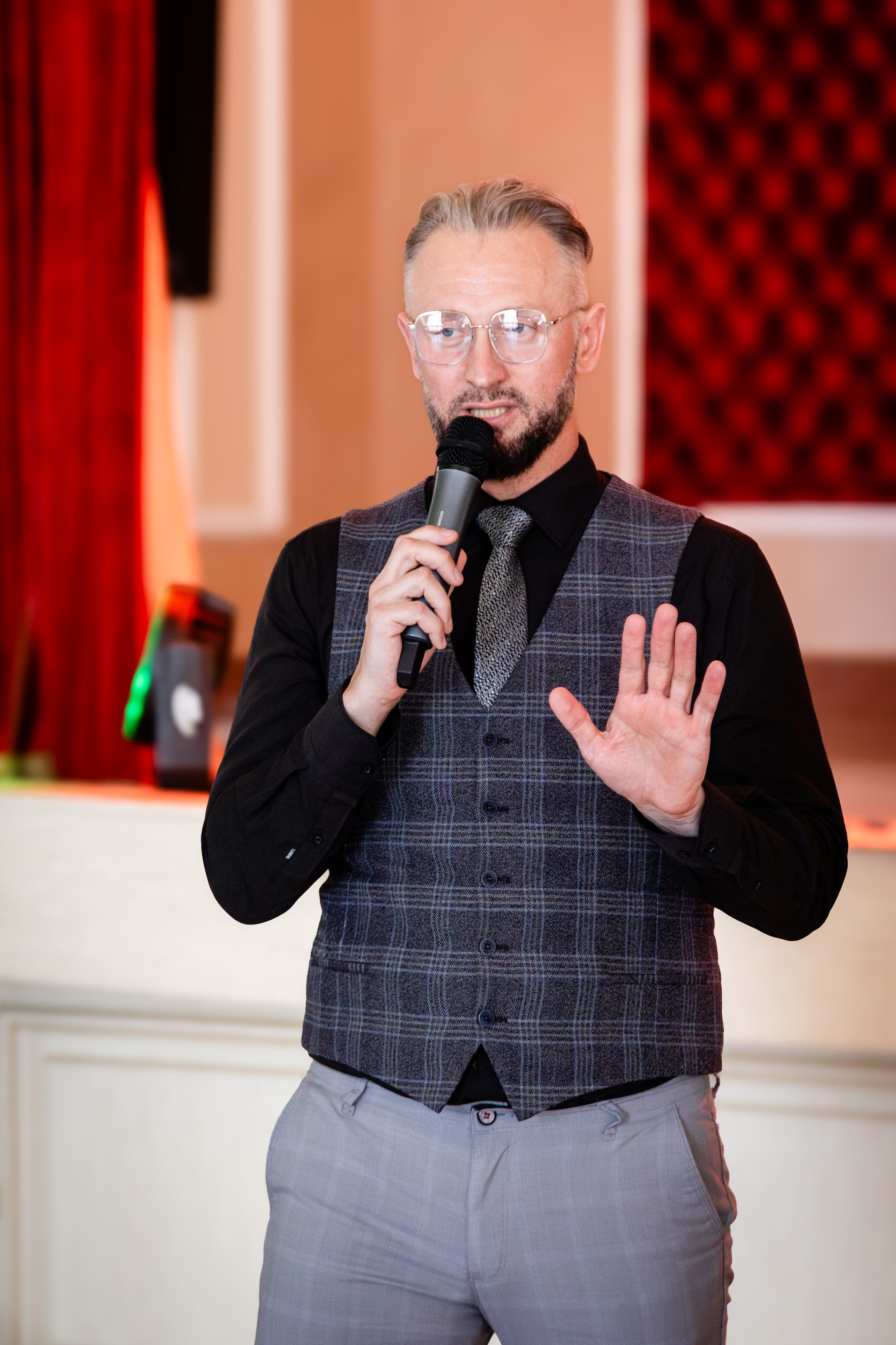 Школьный выпускной. Детский фотограф видеограф в Хабаровске Михаил Орлов